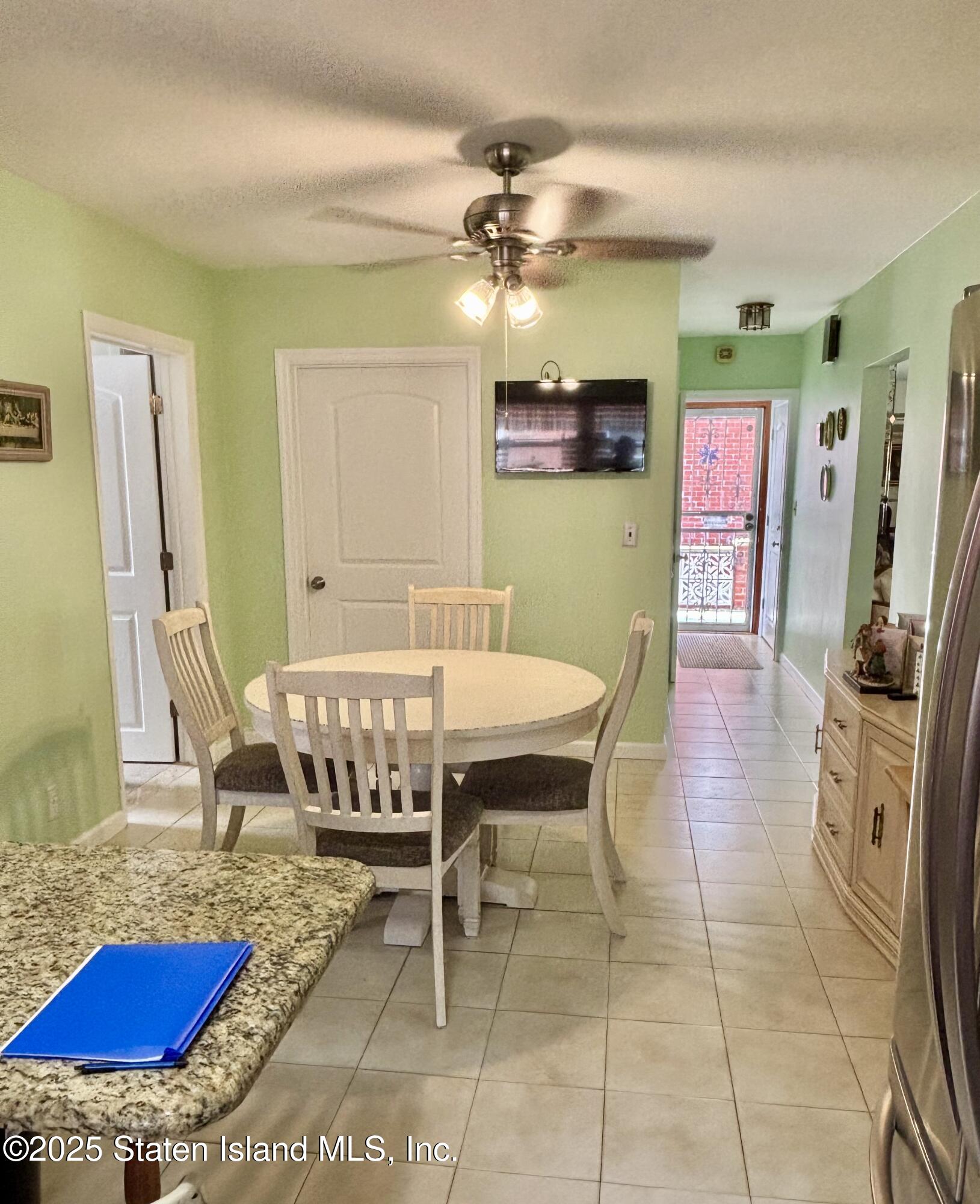 428 Cromwell Avenue Image 4