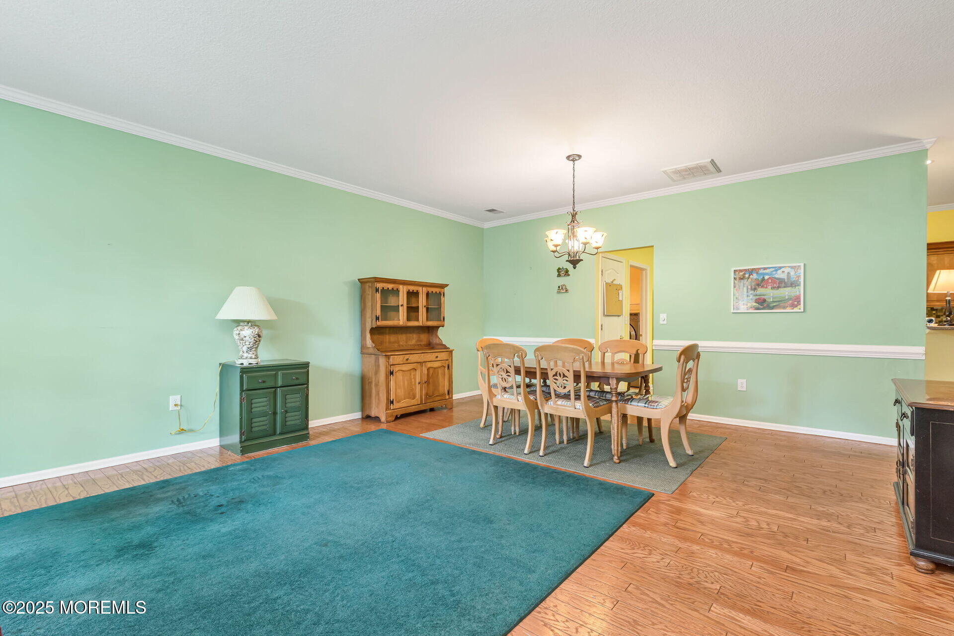 47 Golden Willows Avenue Image 2