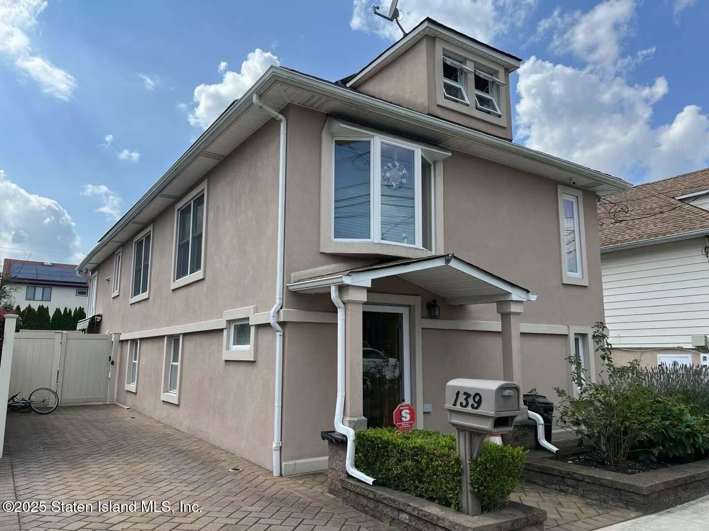 139 Hurlbert Street, Staten Island, NY, 10305