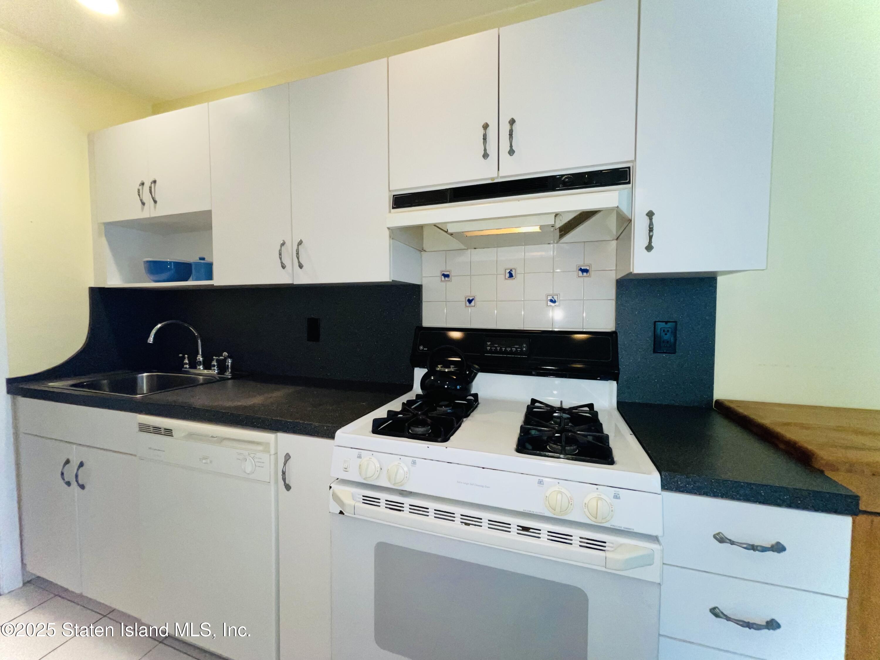 569 Correll Avenue 36, Staten Island, NY, 10309 image 15