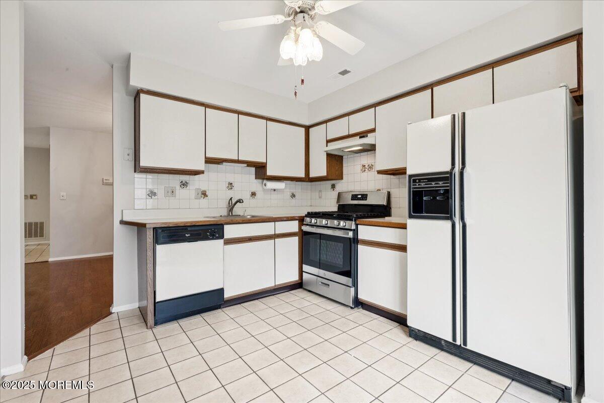 437 Dorchester Way, Manalapan, NJ, 07726 image 11