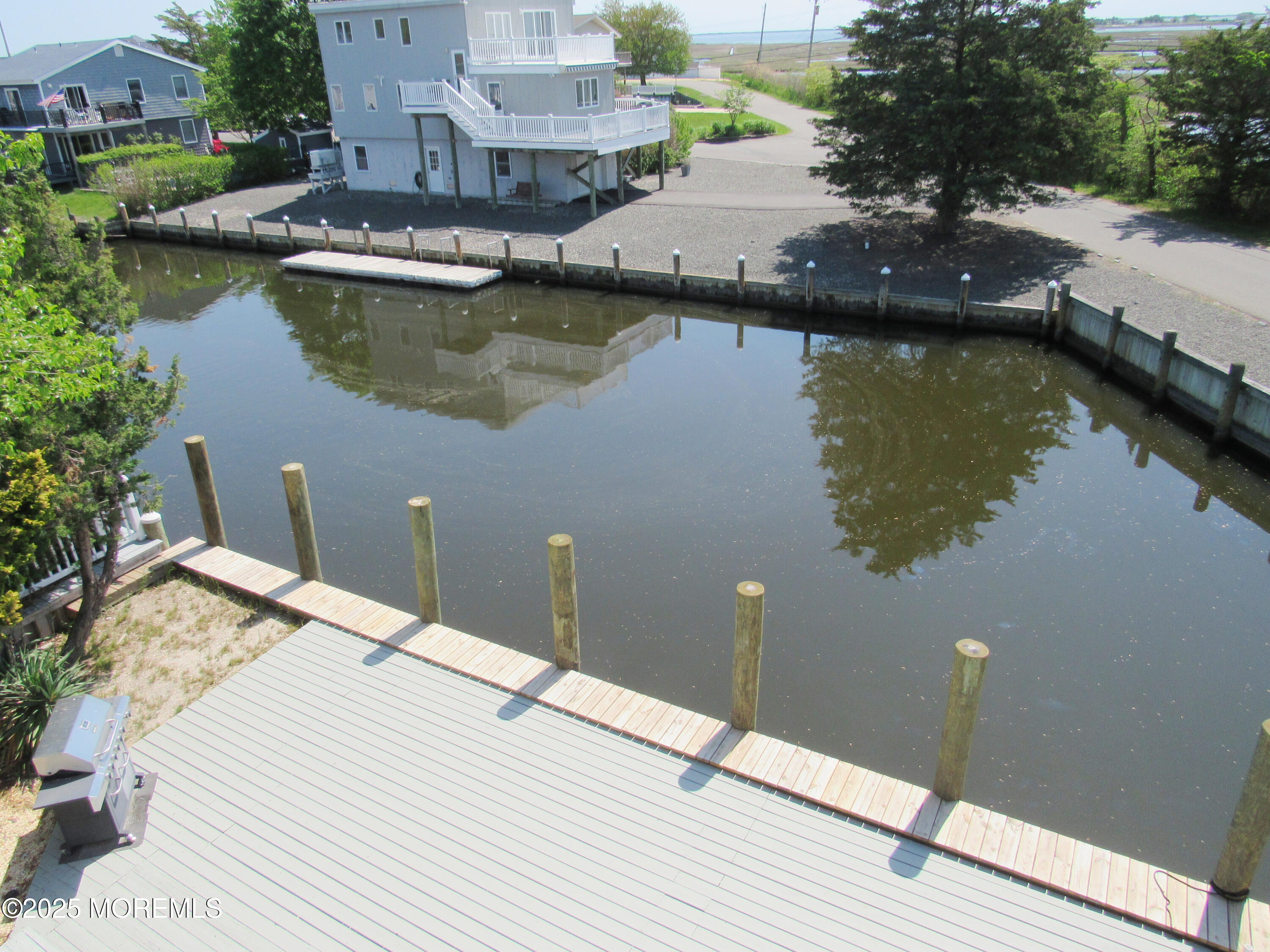1131 Bayview Avenue Image 5