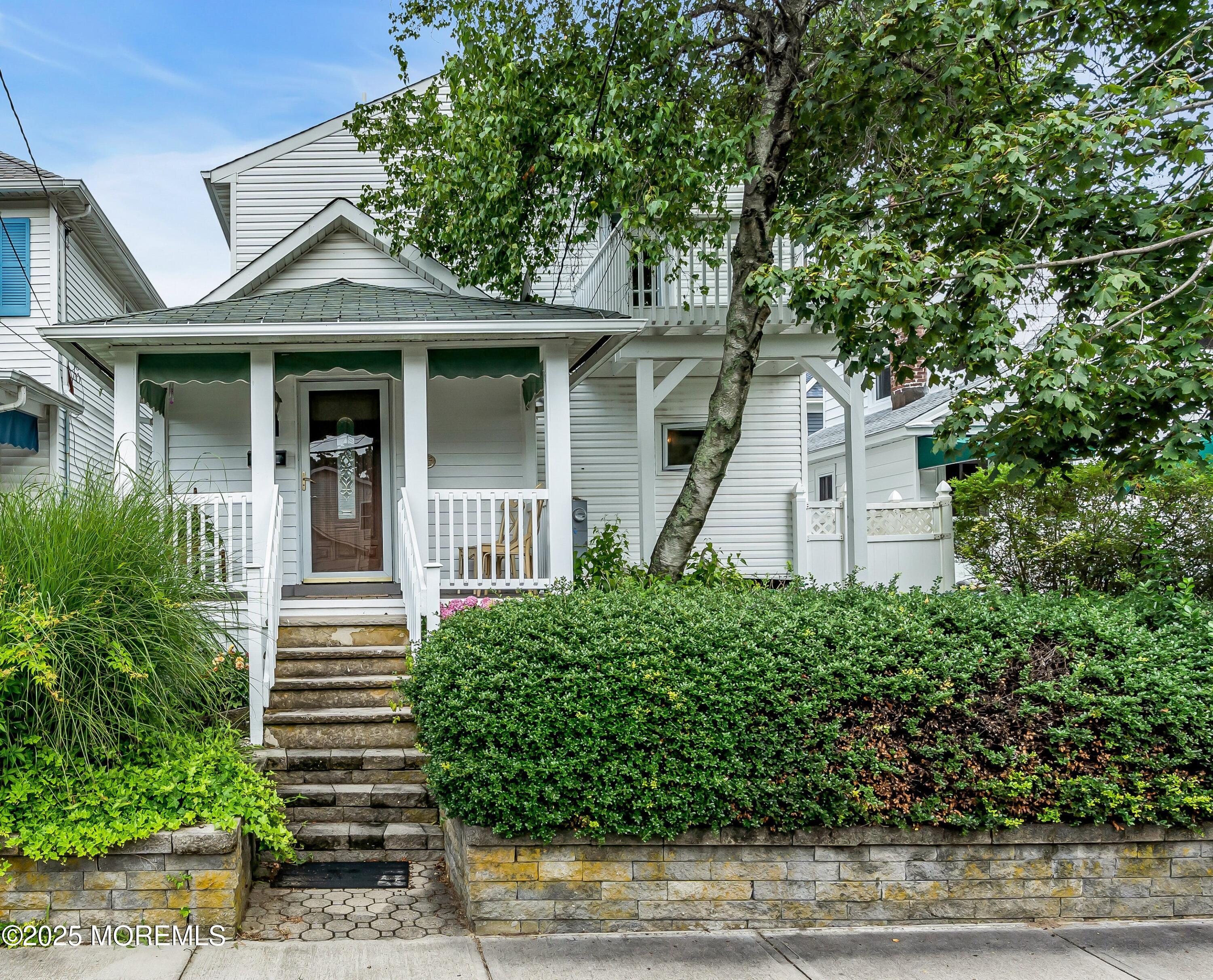 27 1/2 Atlantic Avenue, Bradley Beach, NJ, 07720
