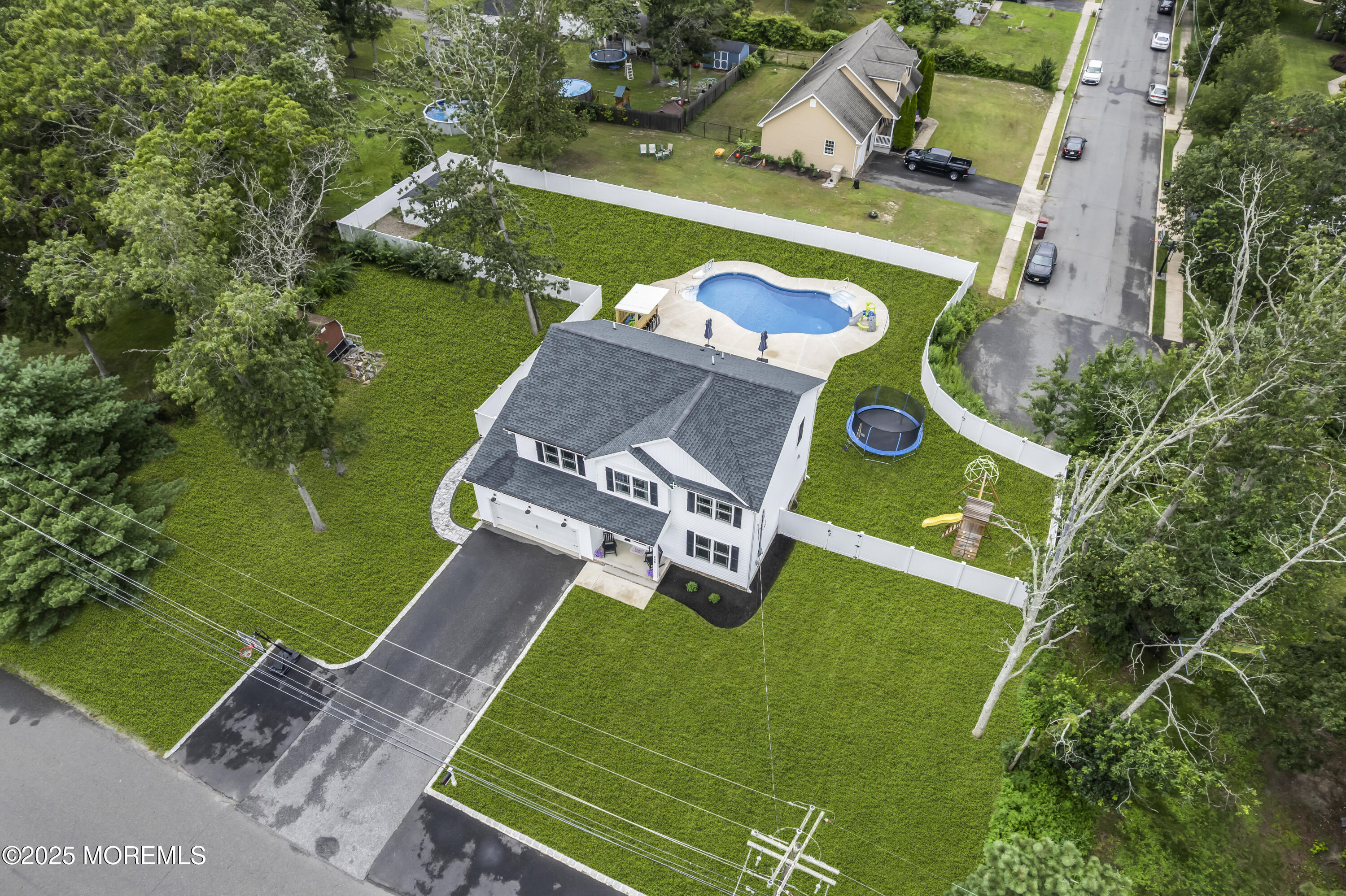 256 Elizabeth Avenue Image 5