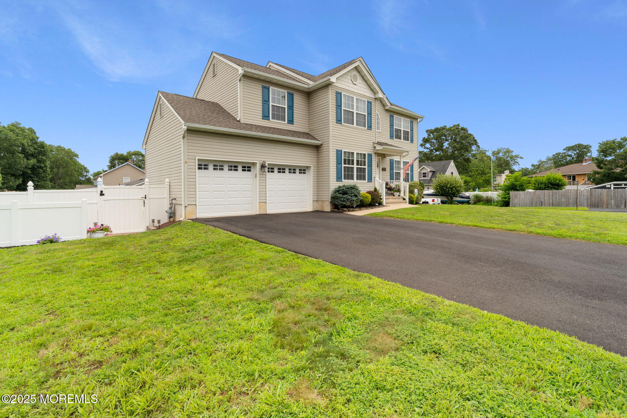 2240 Brookdale Place Image 2