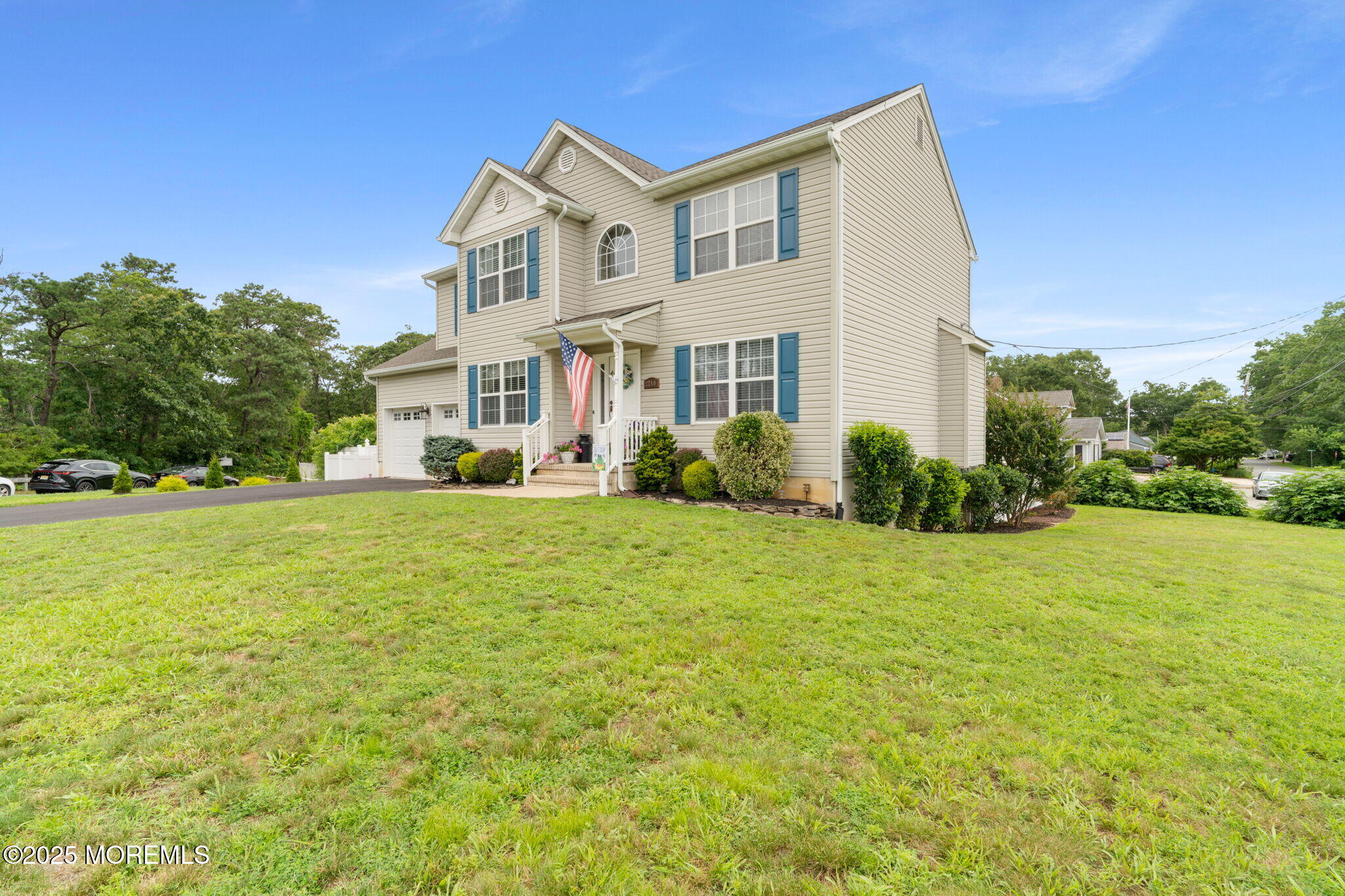2240 Brookdale Place Image 3