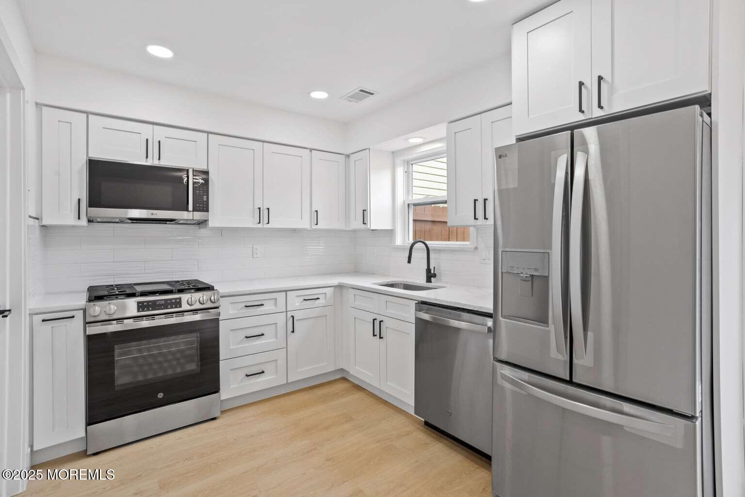 256 Greenwood Loop Road Image 4