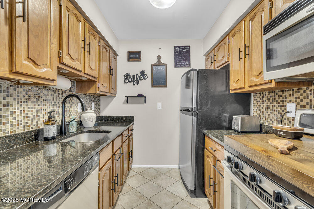 35 Laurie Court 210, Matawan, NJ, 07747 image 10