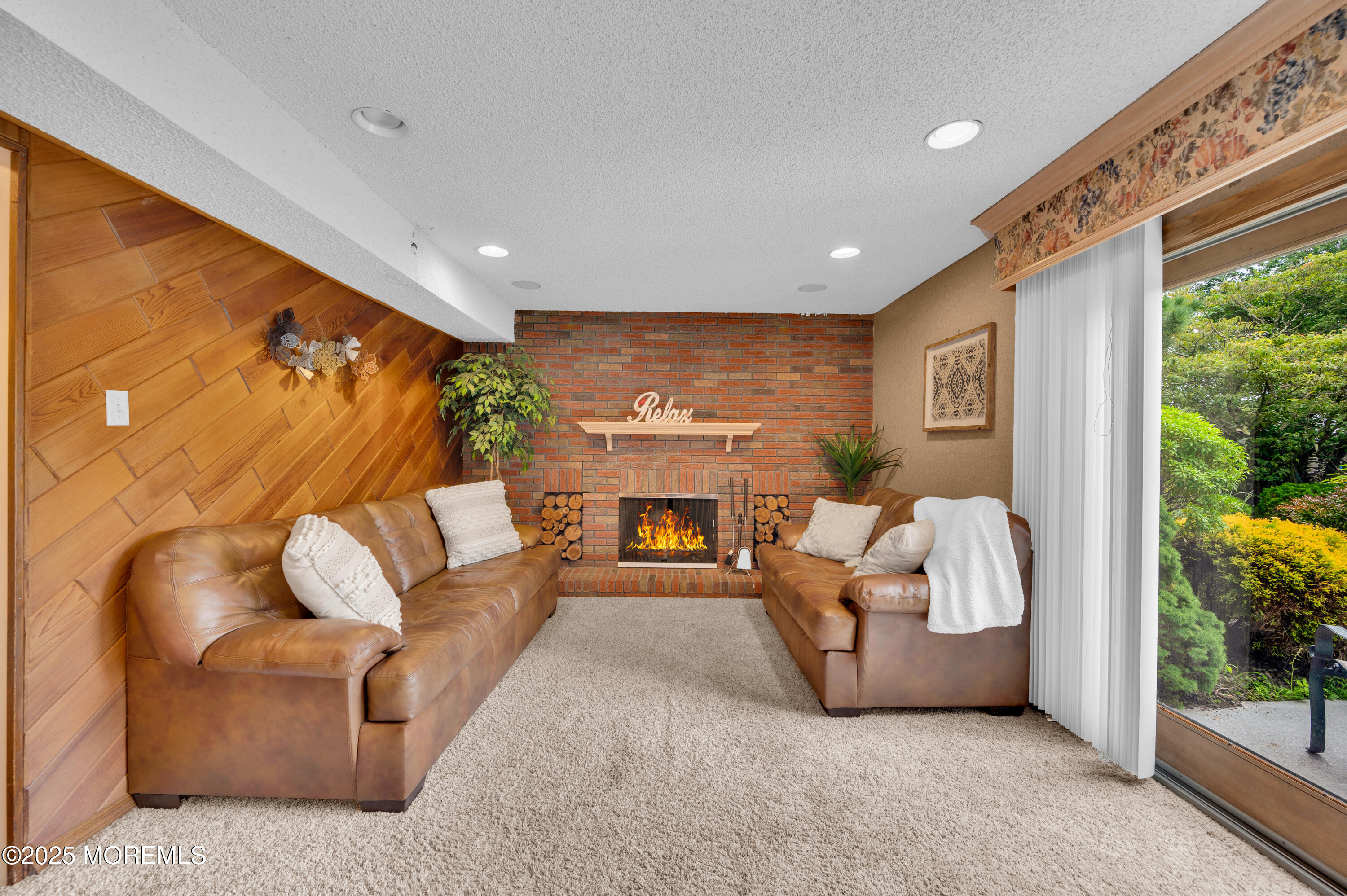 1095 Bandon Road Image 5