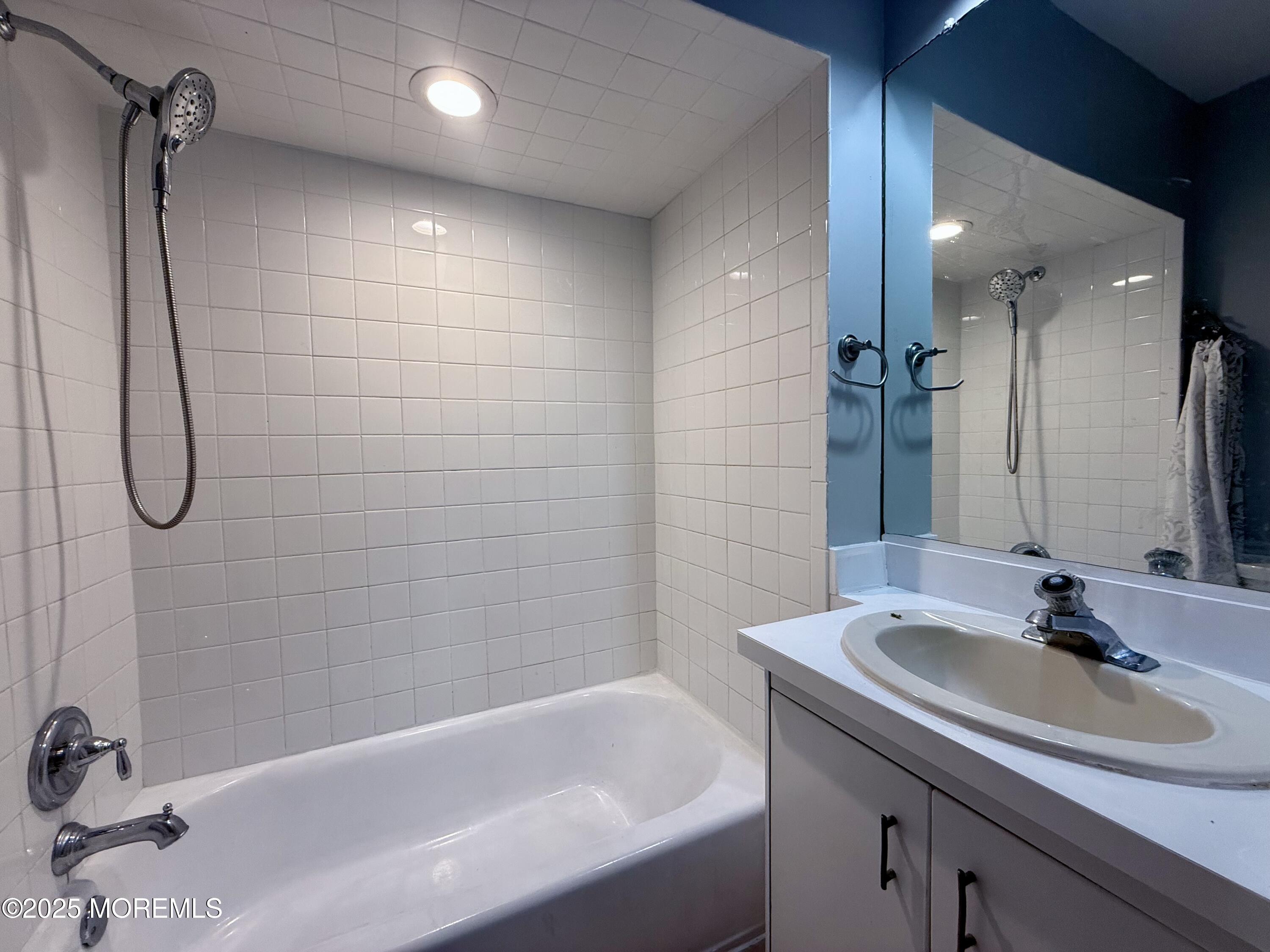 13 Middlesex Avenue, Keyport, NJ, 07735 image 8