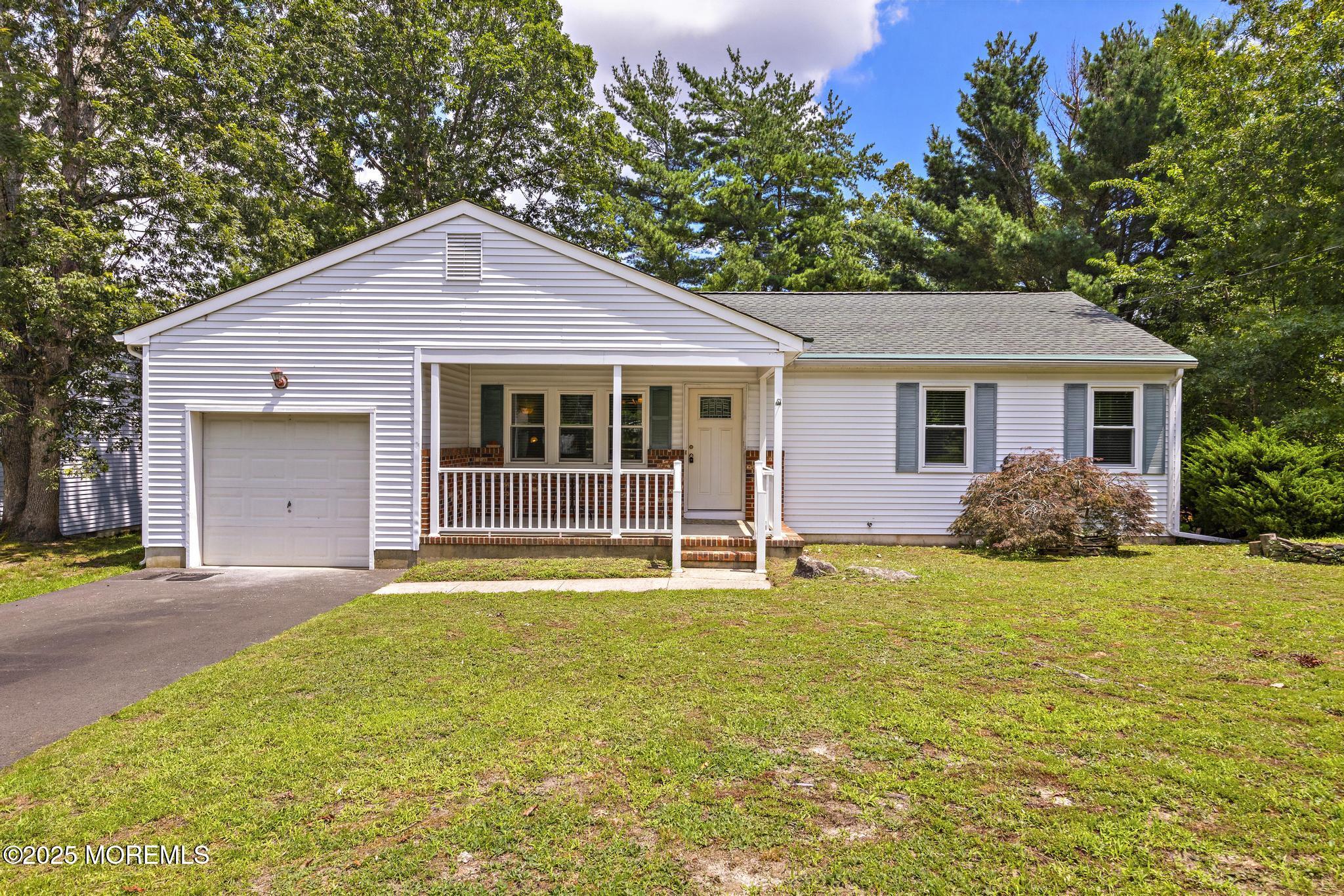 285 Matey Avenue, Manahawkin, NJ, 08050