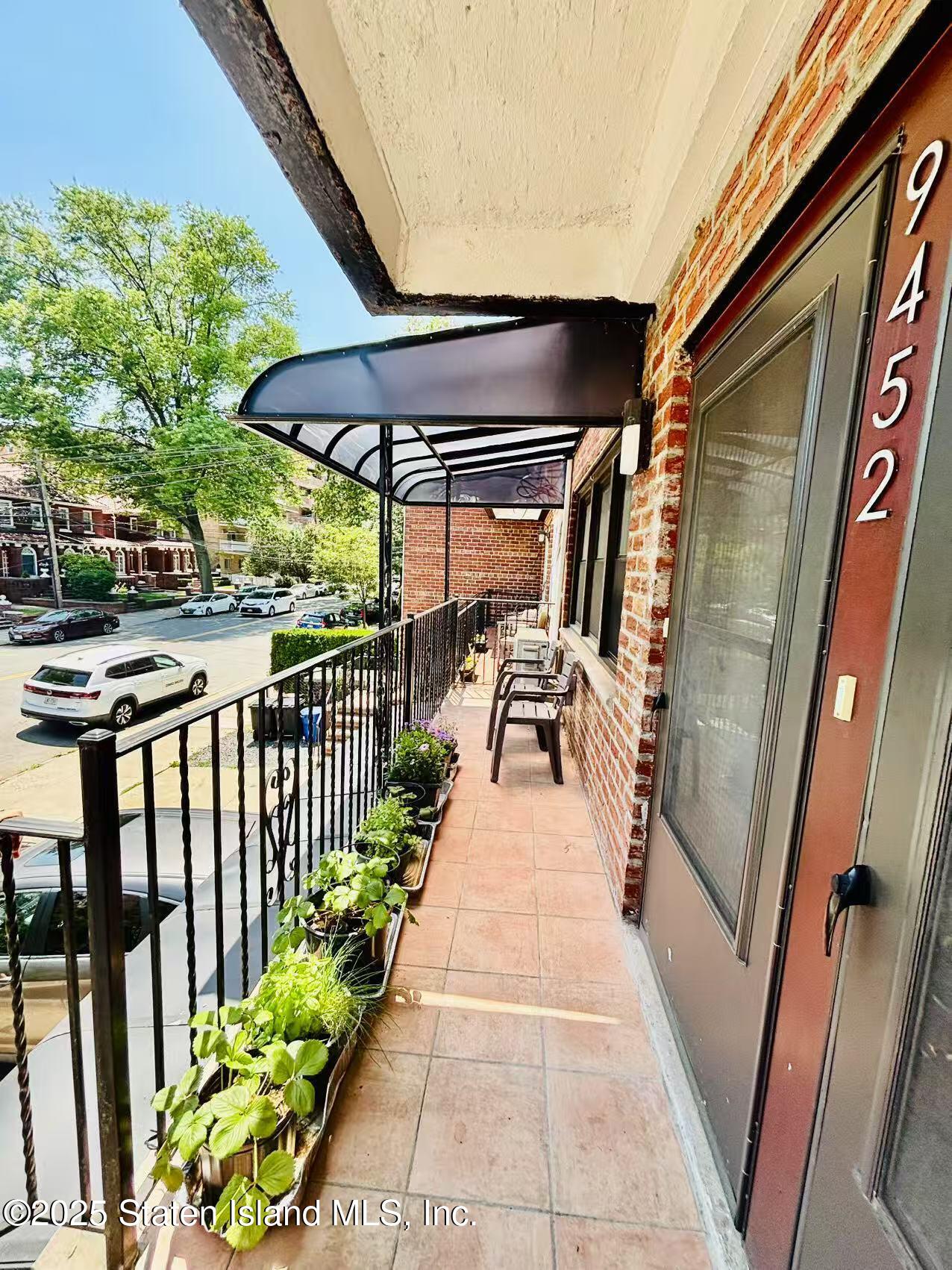 9452 Ridge Boulevard Image 2