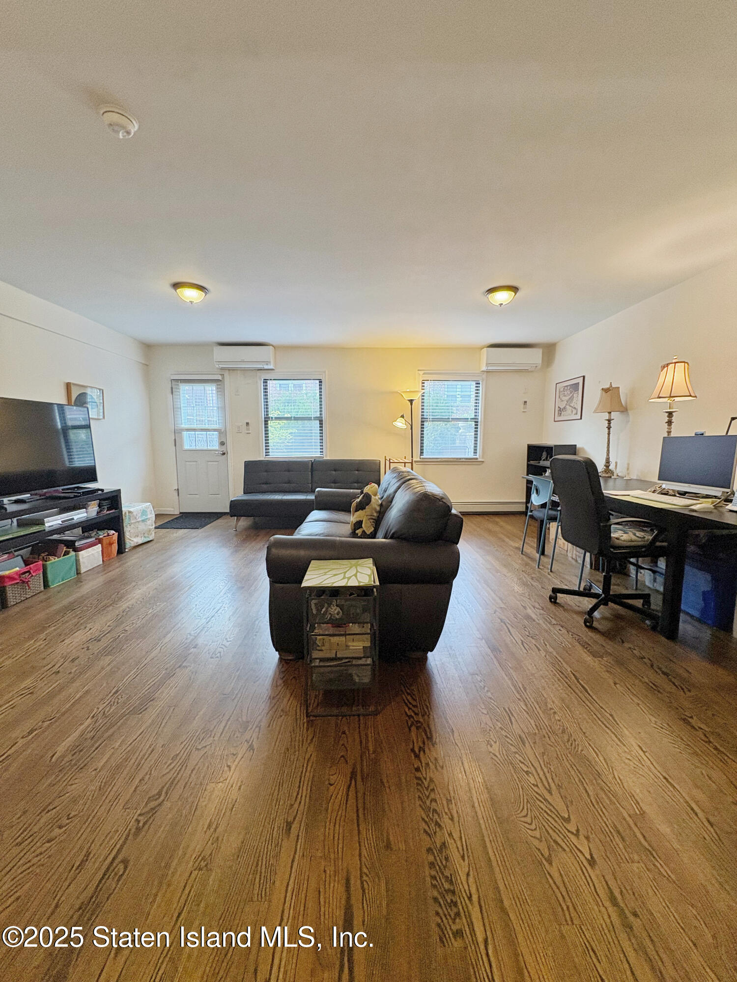 9452 Ridge Boulevard Image 3