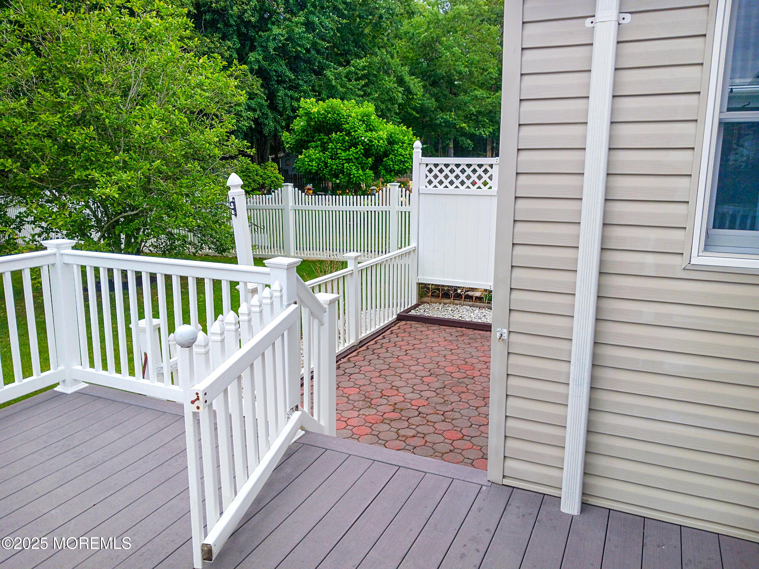 247 Hilliard Boulevard Image 4