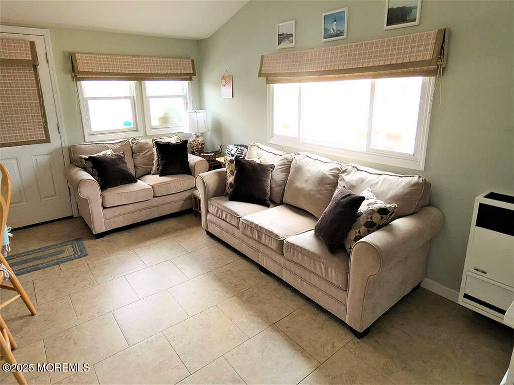 23 E Penguin Way Image 2