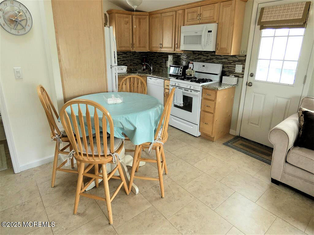 23 E Penguin Way Image 5