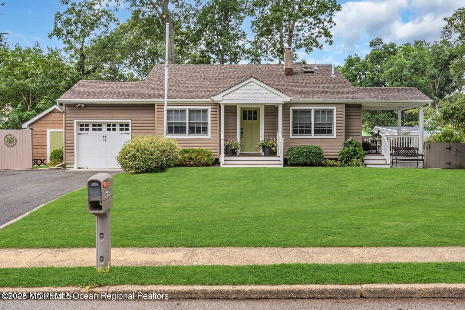 19 Germania Court, Toms River, NJ, 08755