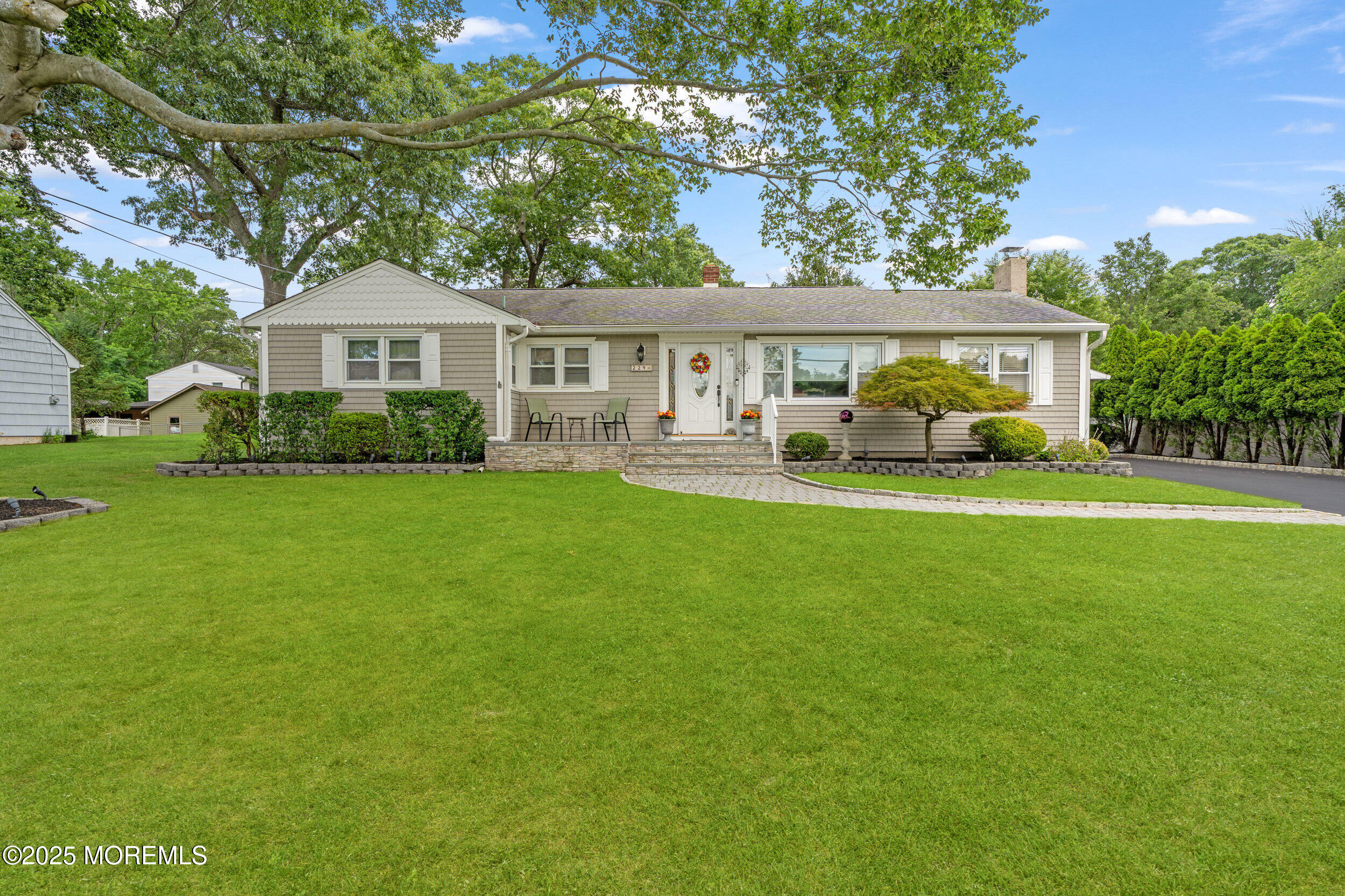 229 Delaware Avenue Image 3