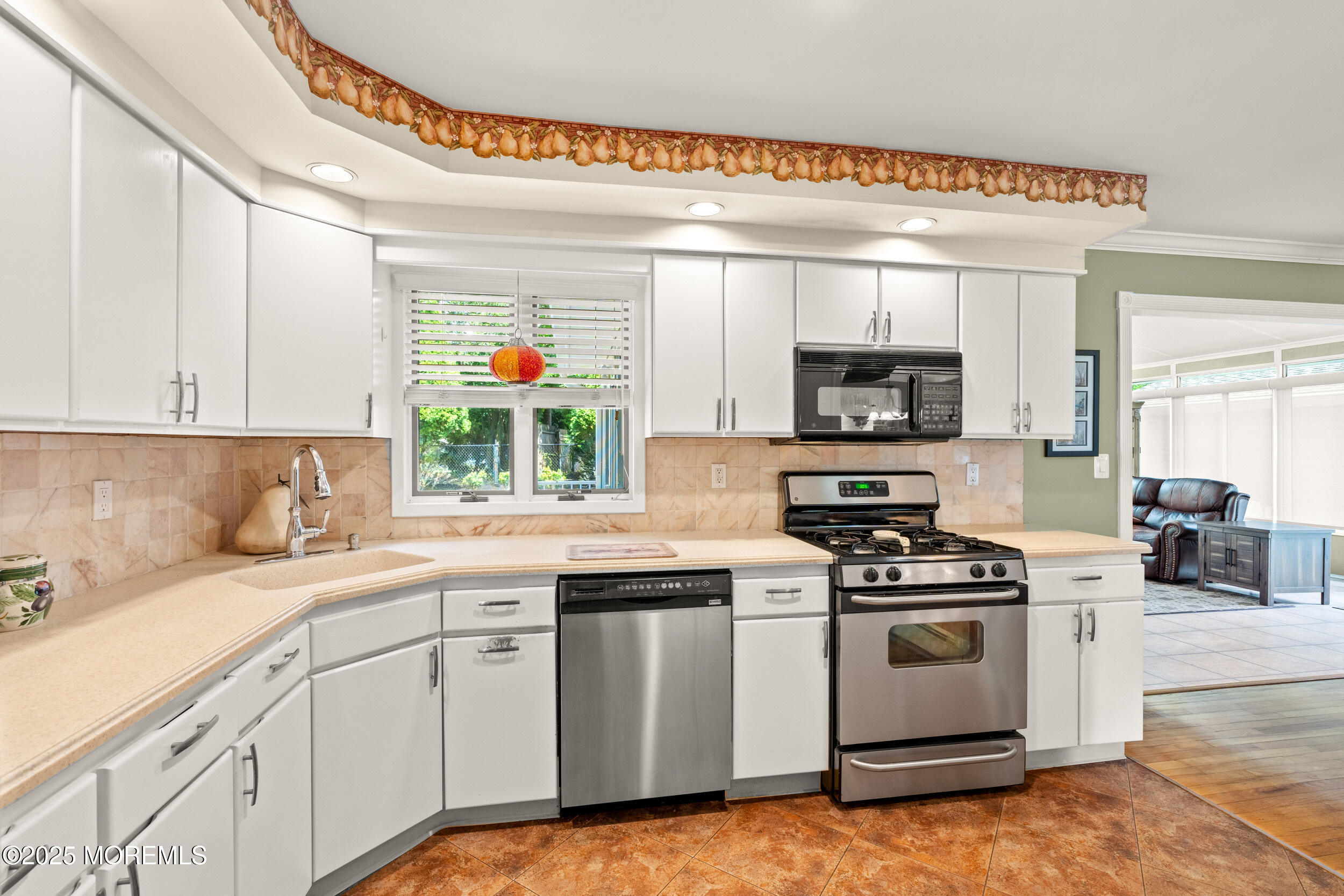 229 Delaware Avenue, Oakhurst, NJ, 07755 image 16