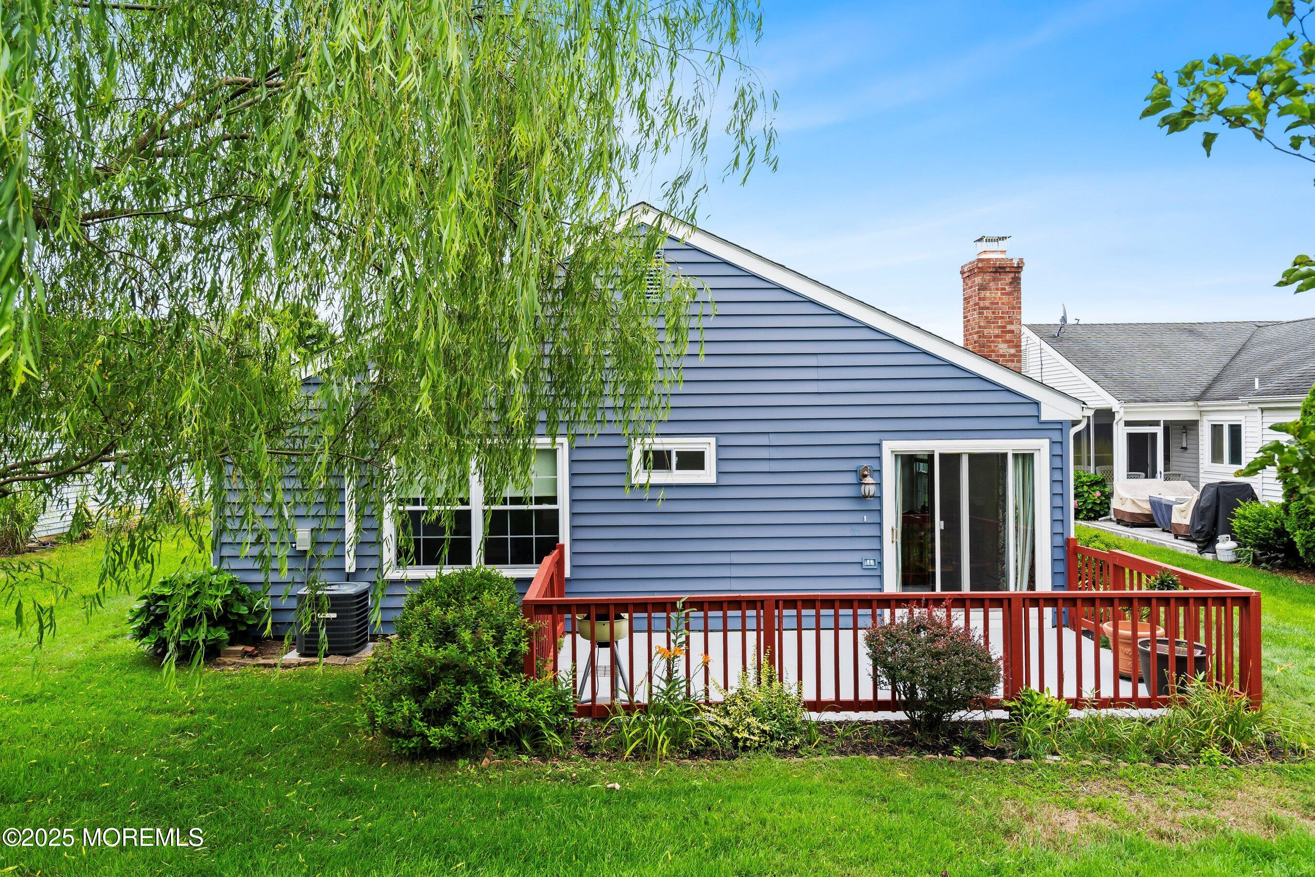 150 Buckingham Drive Image 4