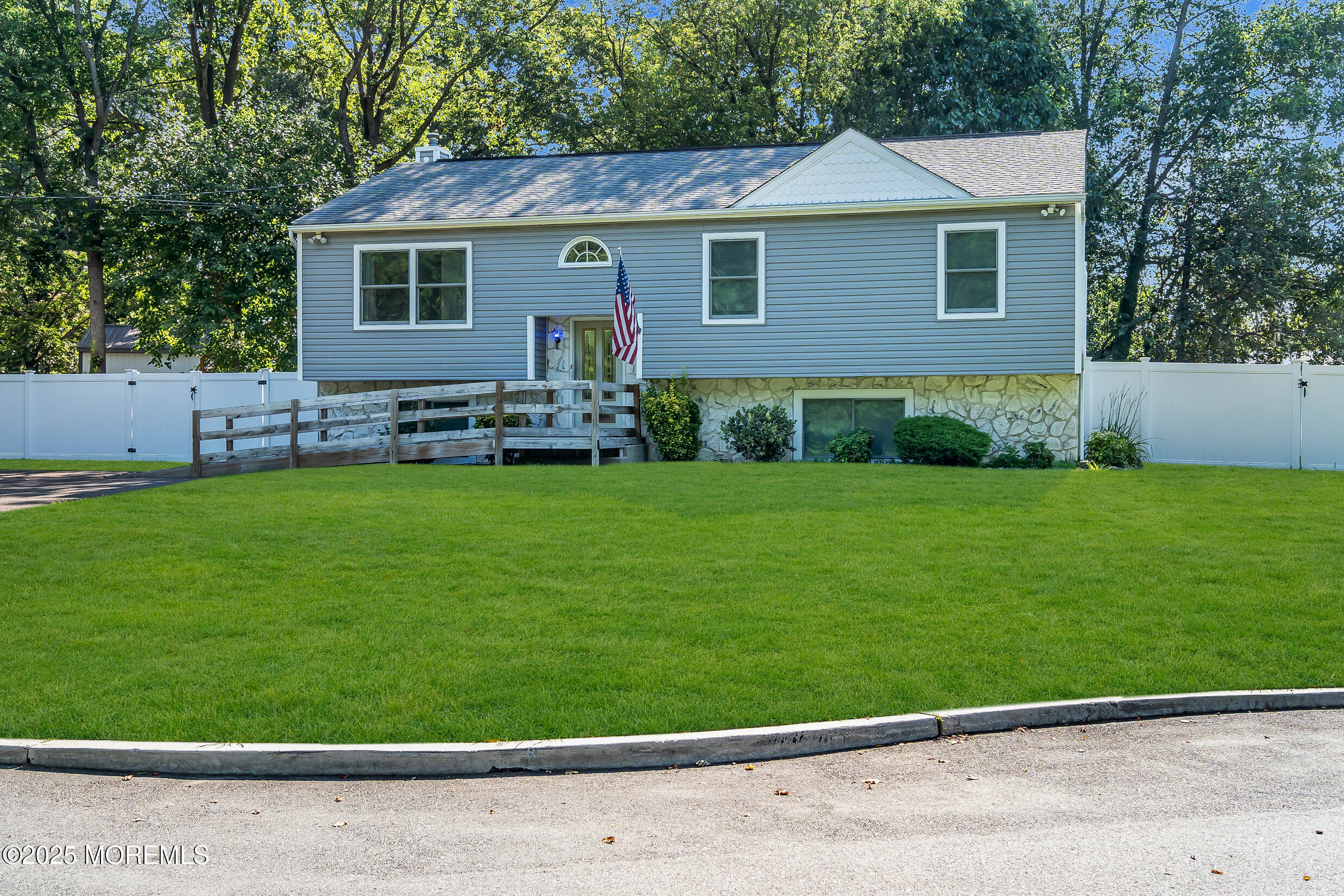 32 Williams Avenue Image 4