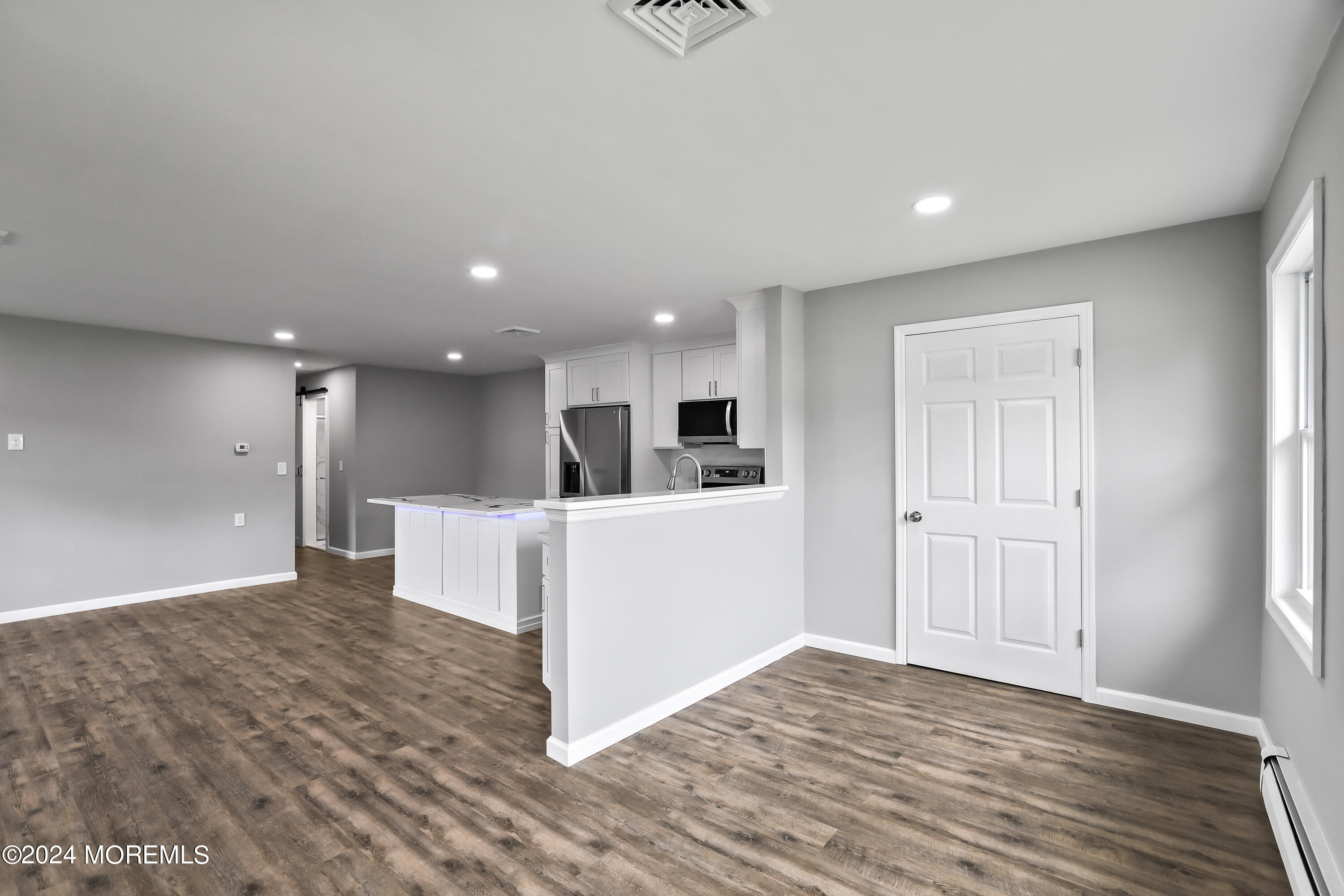 7 St Moritz Place Image 3