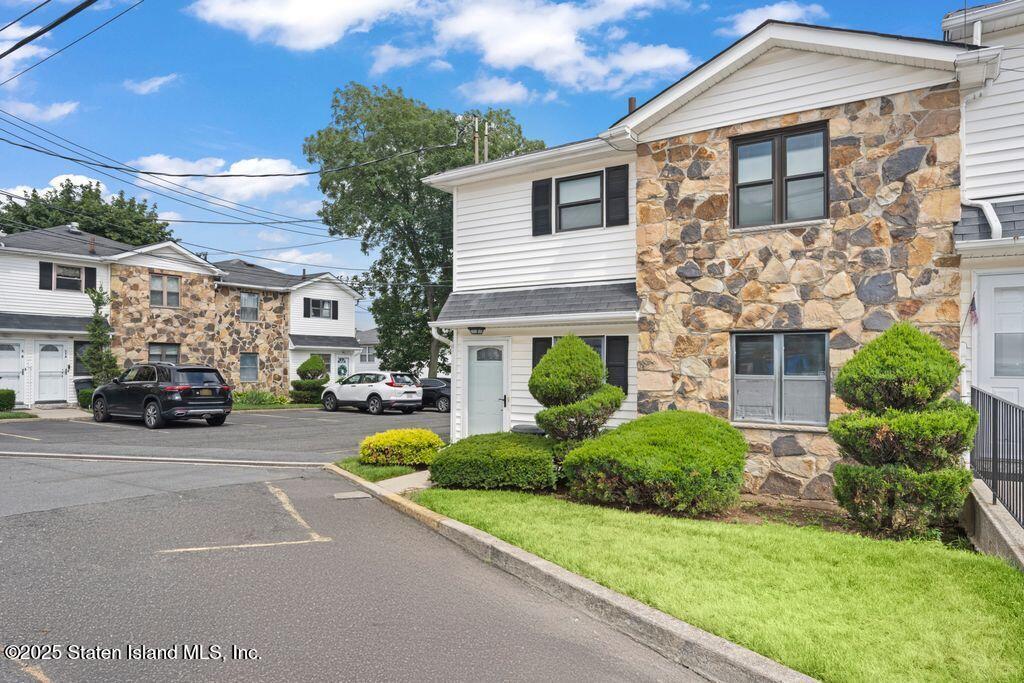 33 Bradley Court A, Staten Island, NY, 10314