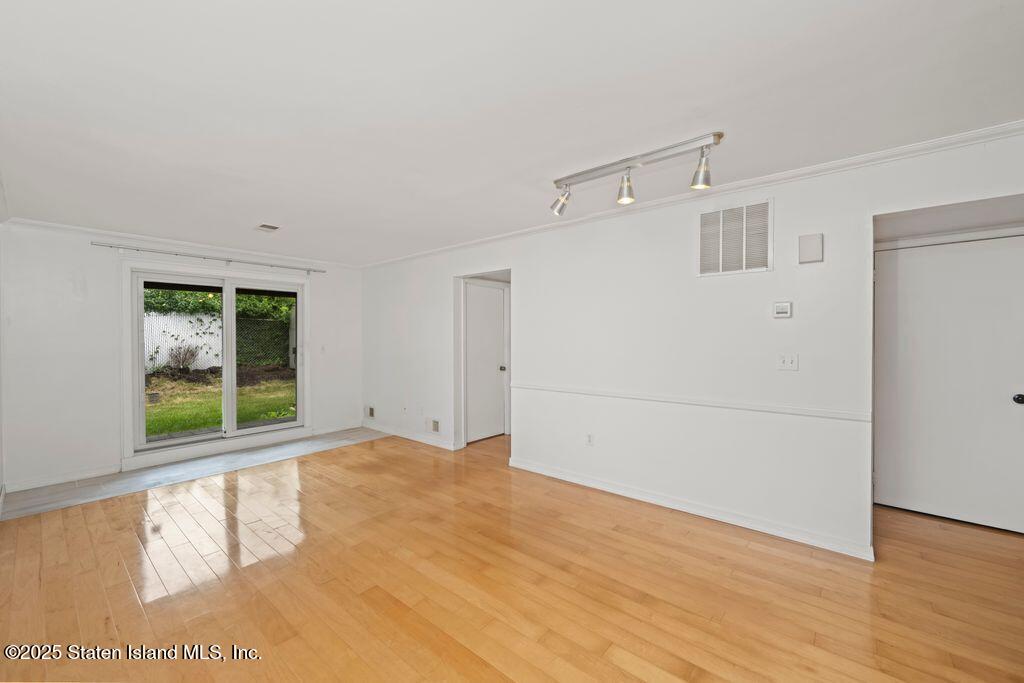 33 Bradley Court A Image 5