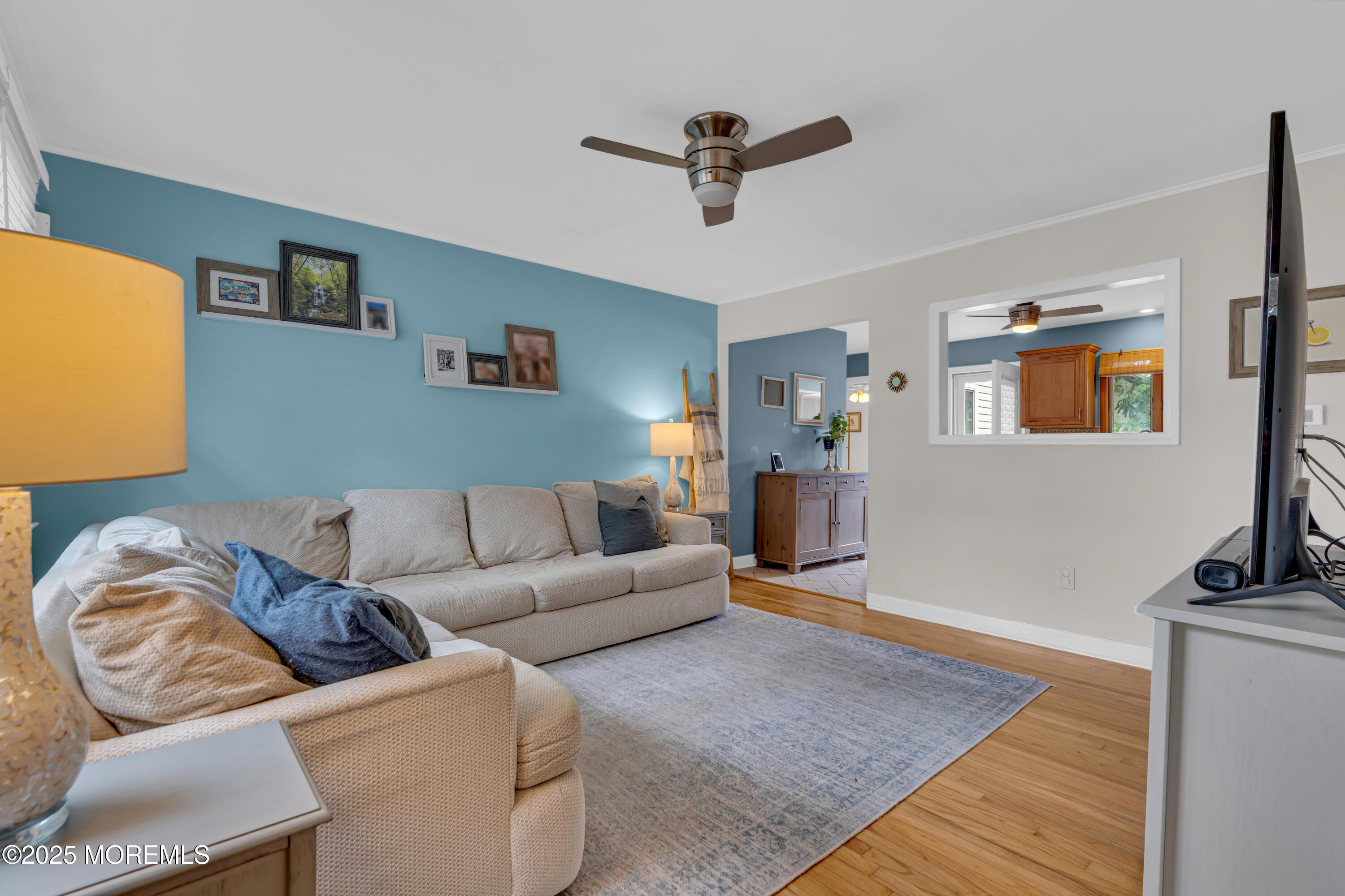 1139 Roe Avenue Image 4