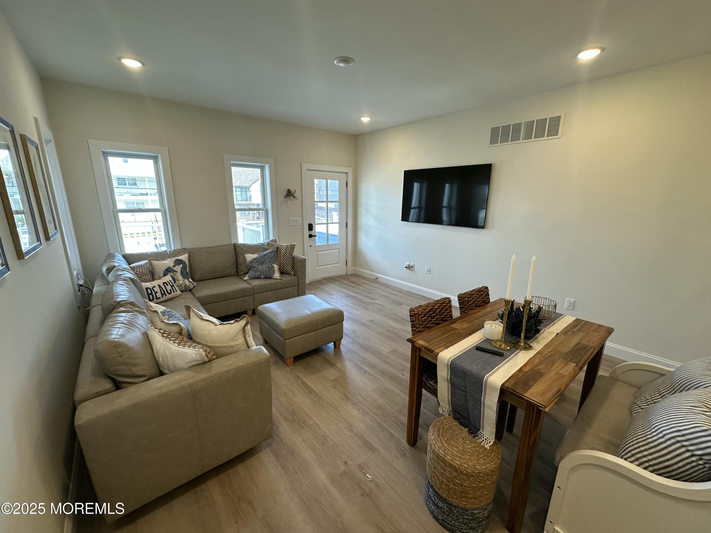 55 Sampson Avenue Image 3