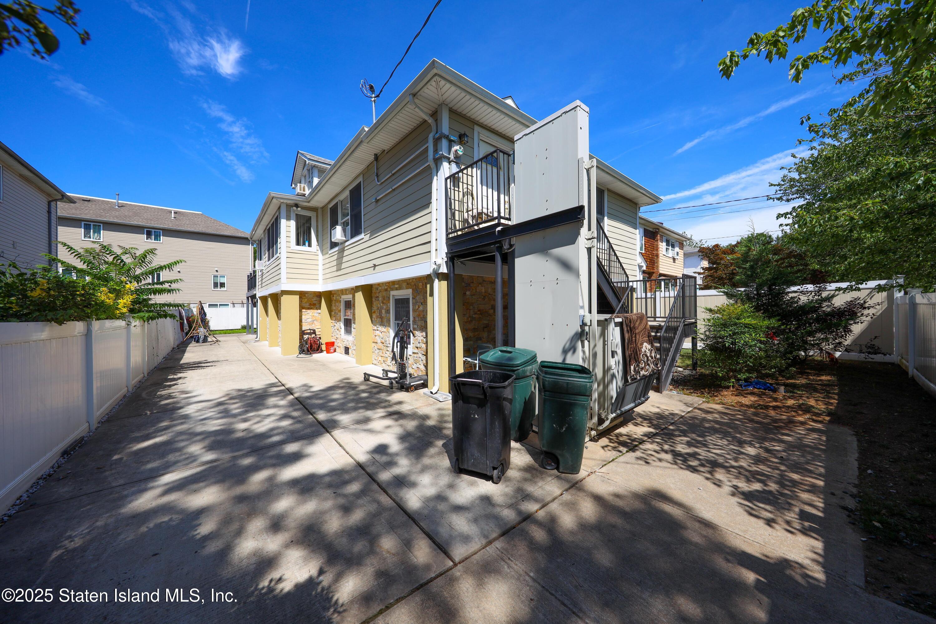 579 Greeley Avenue Image 2