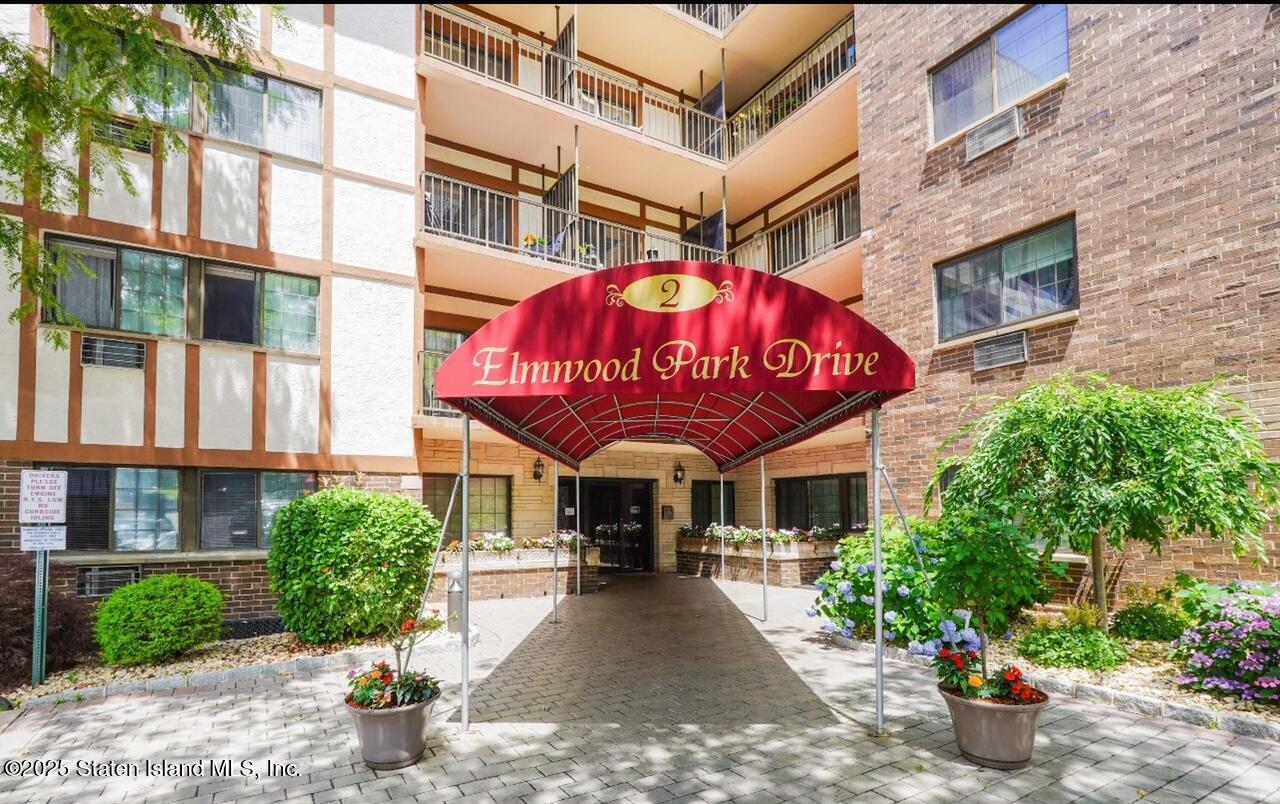 2 Elmwood Park Drive 610, Staten Island, NY, 10314