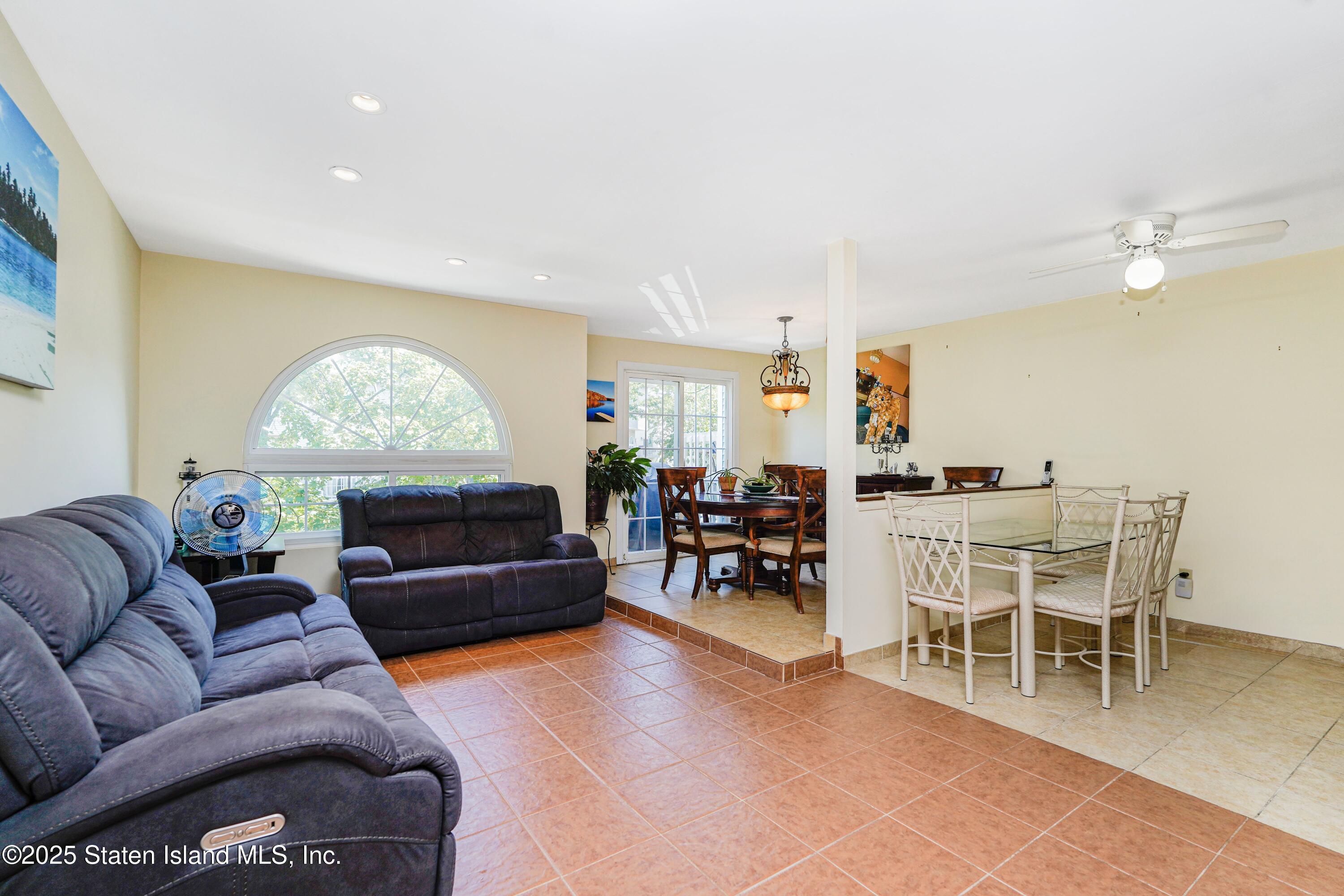 34 Country Drive Image 3