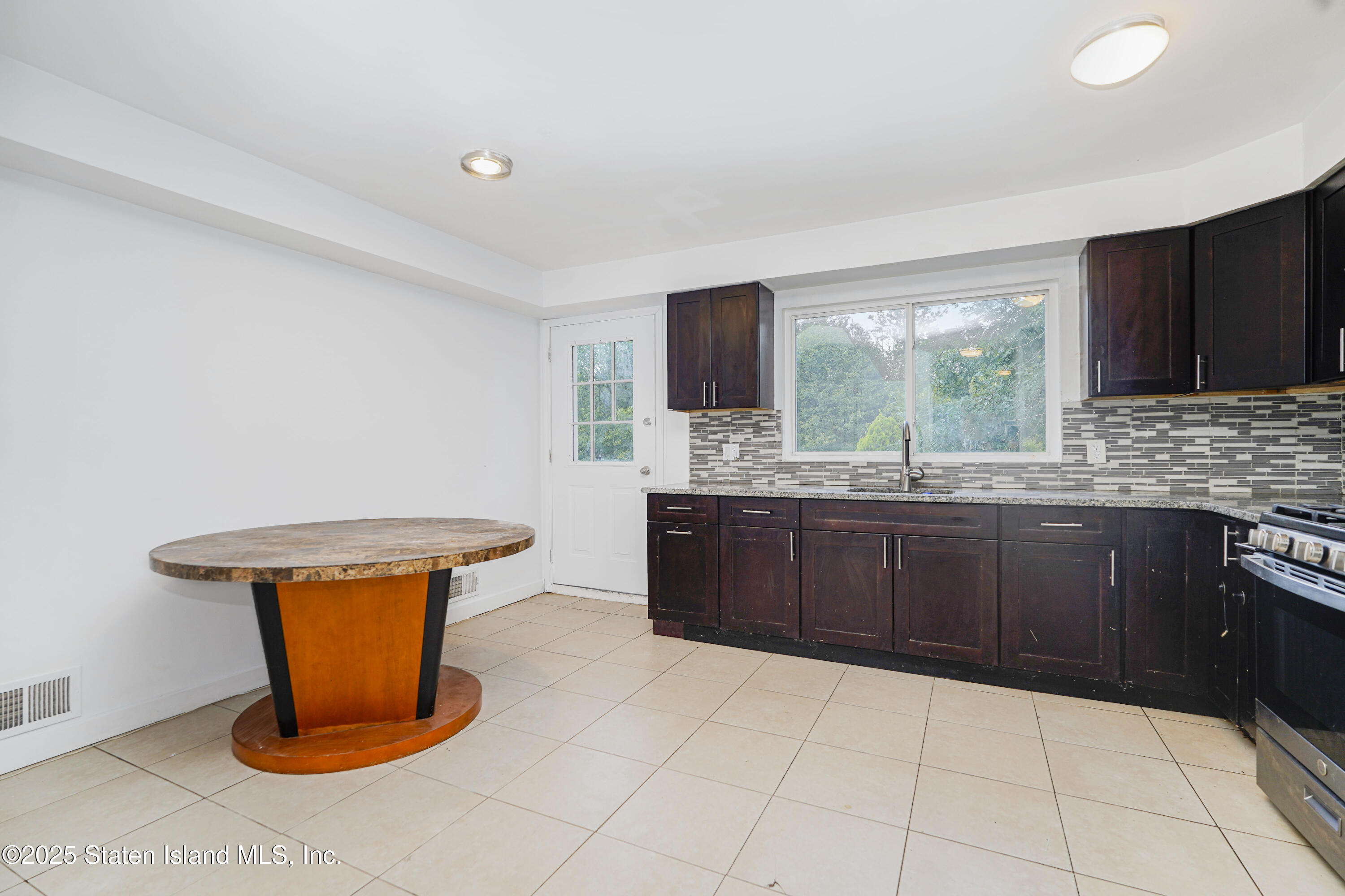 5b Ludwig Lane, Staten Island, NY, 10303 image 18