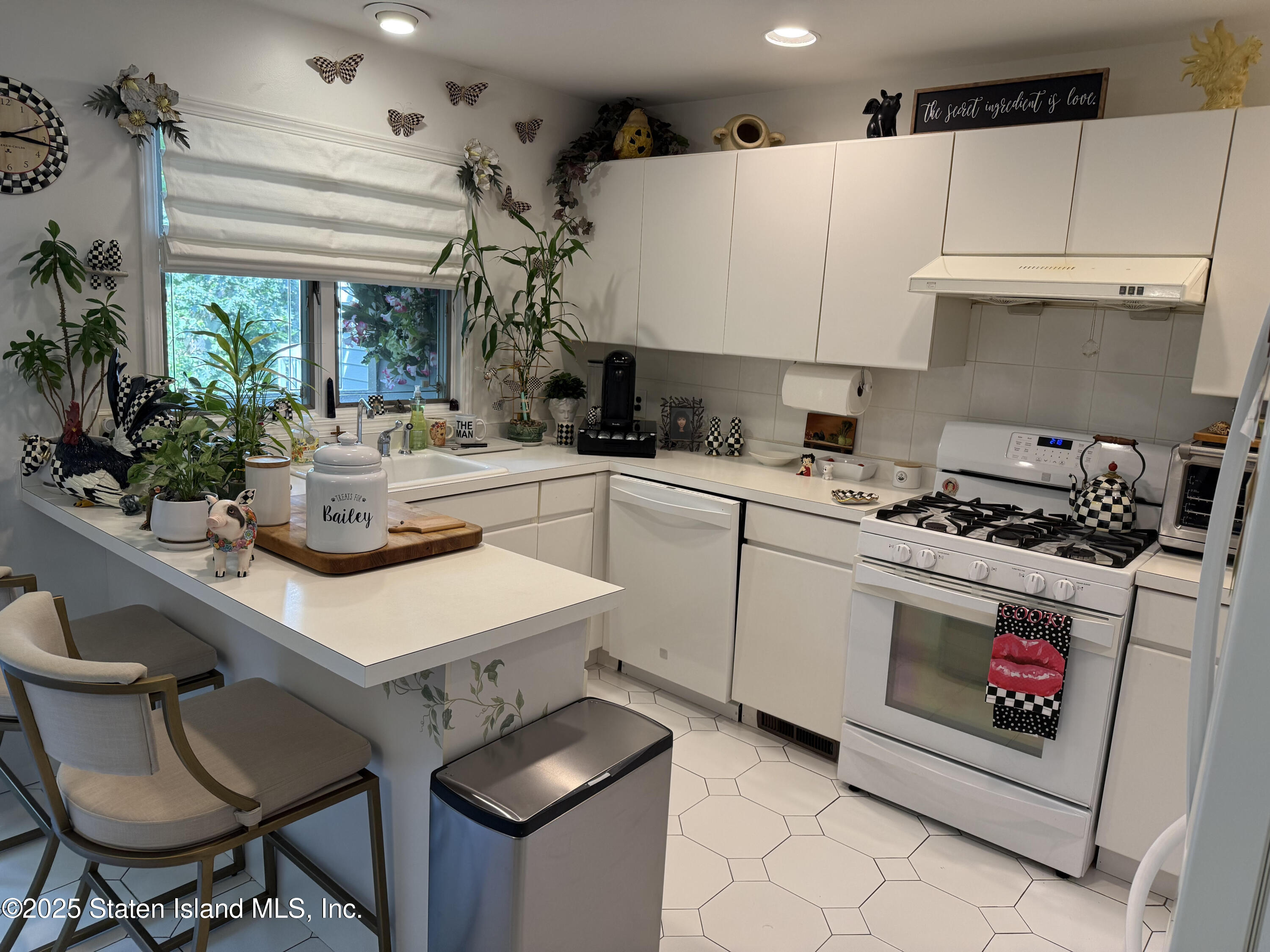 109 Commodore Drive, Staten Island, NY, 10309 image 12