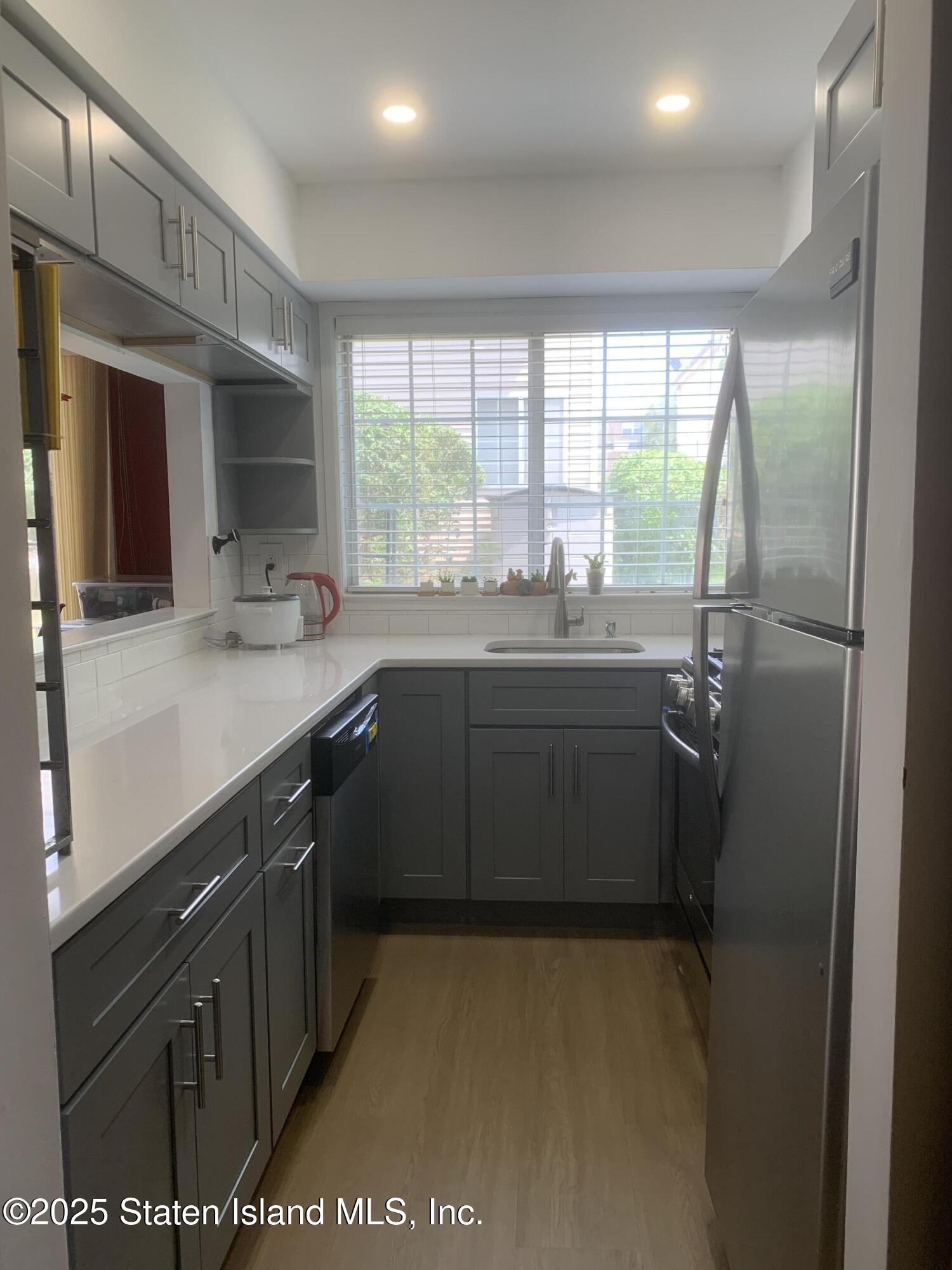 56 Saturn Lane, Staten Island, NY, 10314 image 8