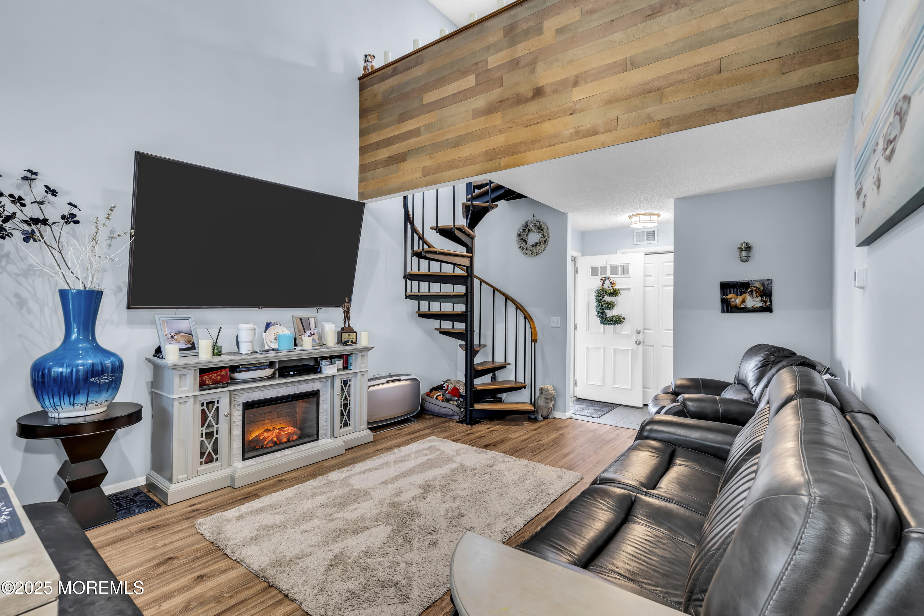 2230 Bridge Avenue 19 Image 5