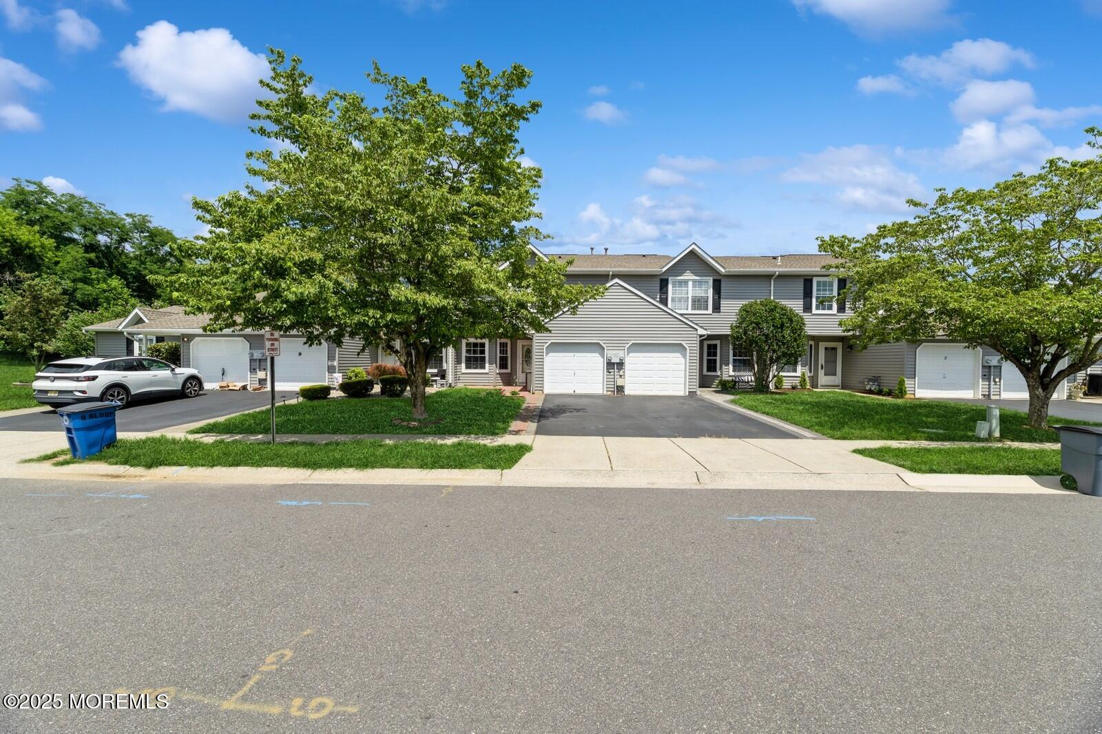 7 Sloop Sq, Freehold, NJ, 07728