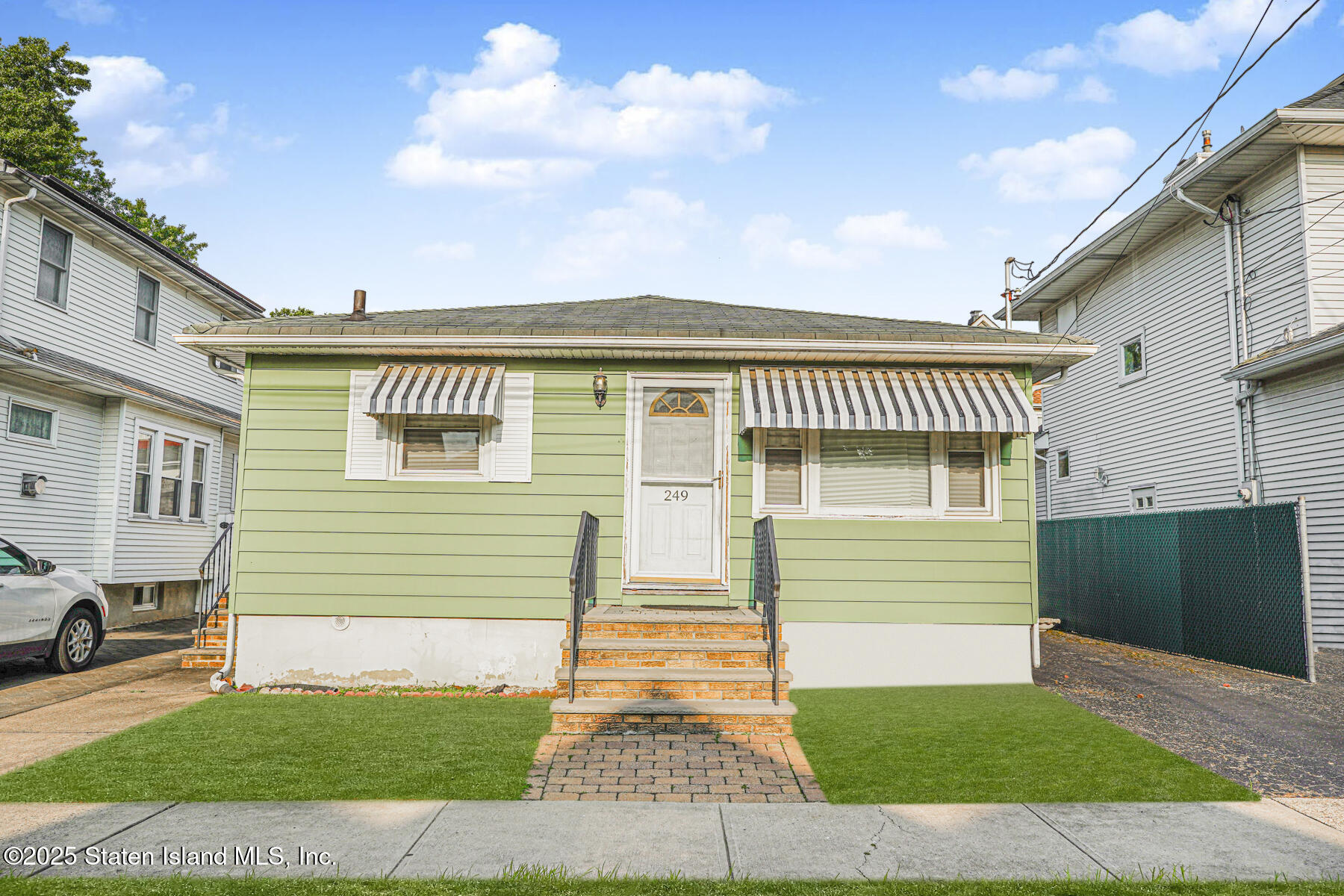 249 Dickie Avenue Image 2
