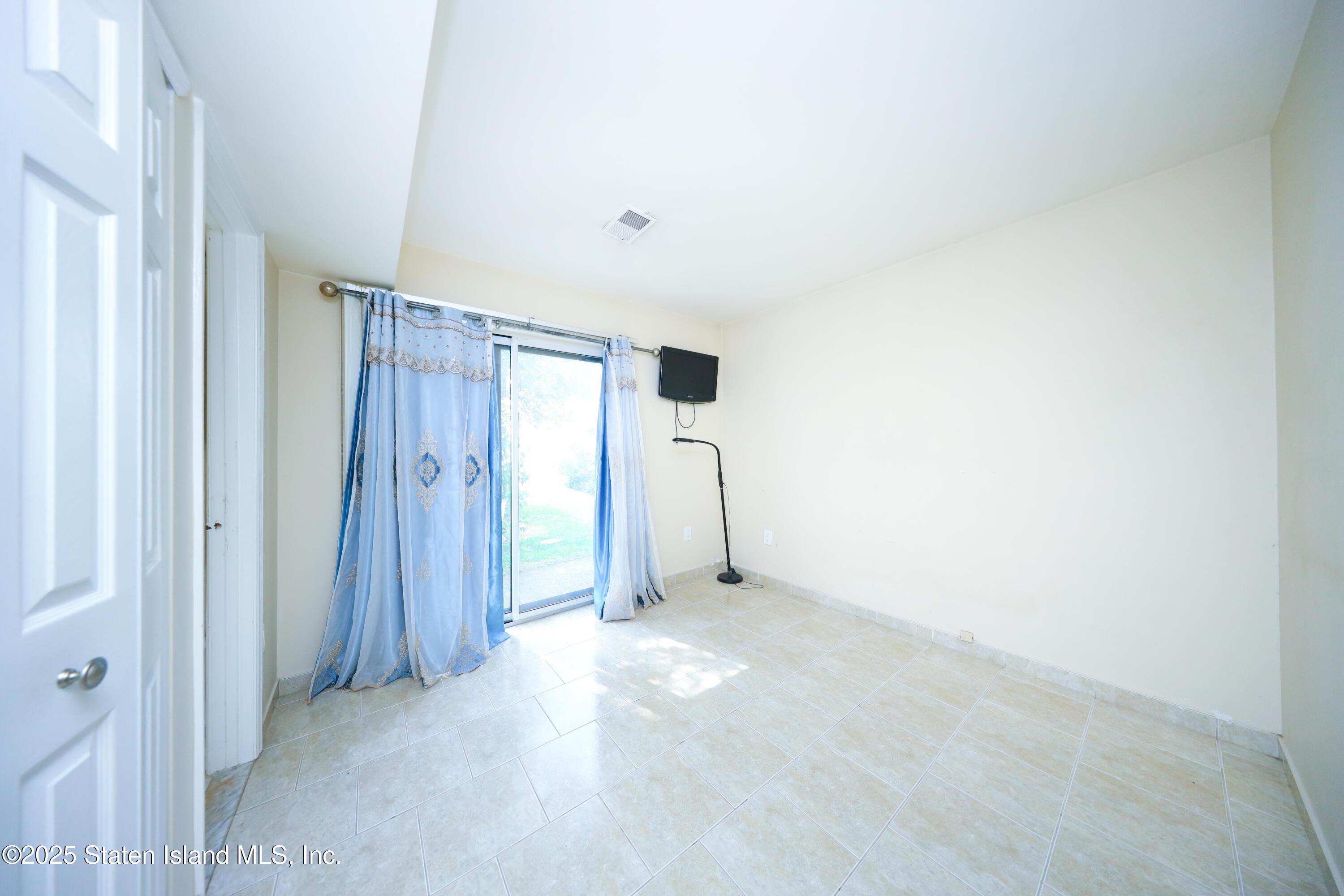 45 Ilyssa Way, Staten Island, NY, 10312 image 12
