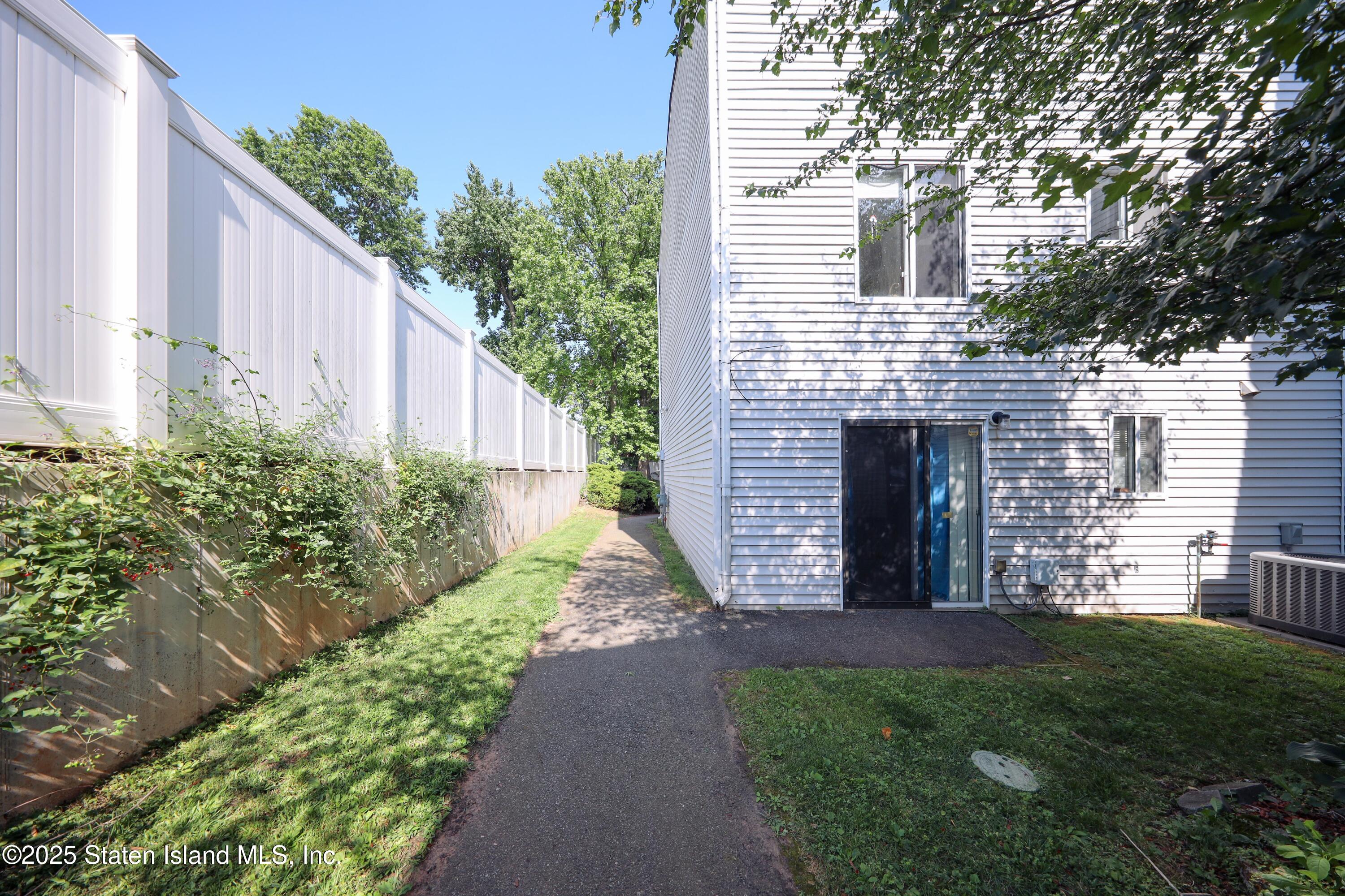 45 Ilyssa Way, Staten Island, NY, 10312 image 22