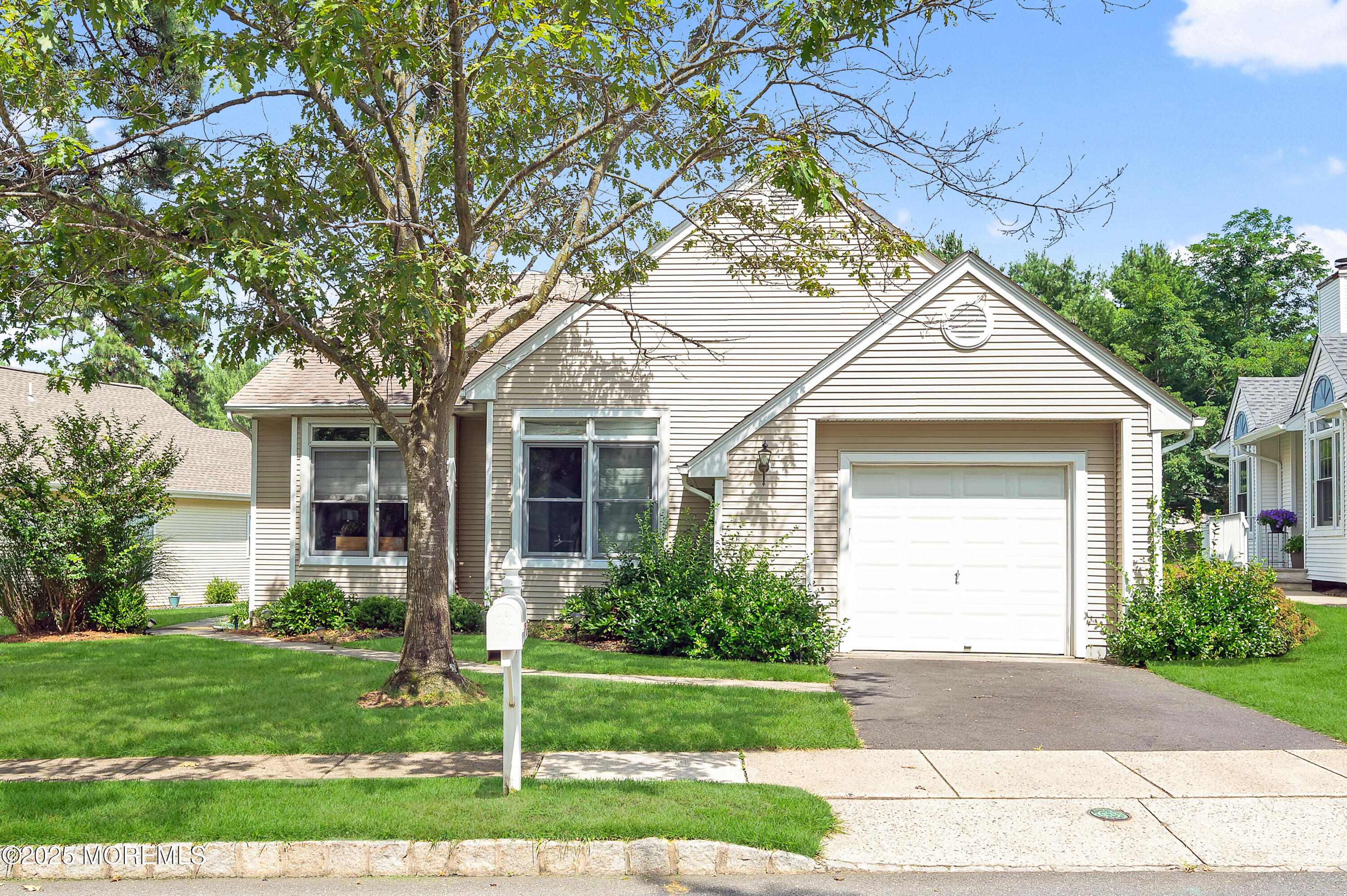 12 Springlawn Drive, Lakewood, NJ, 08701