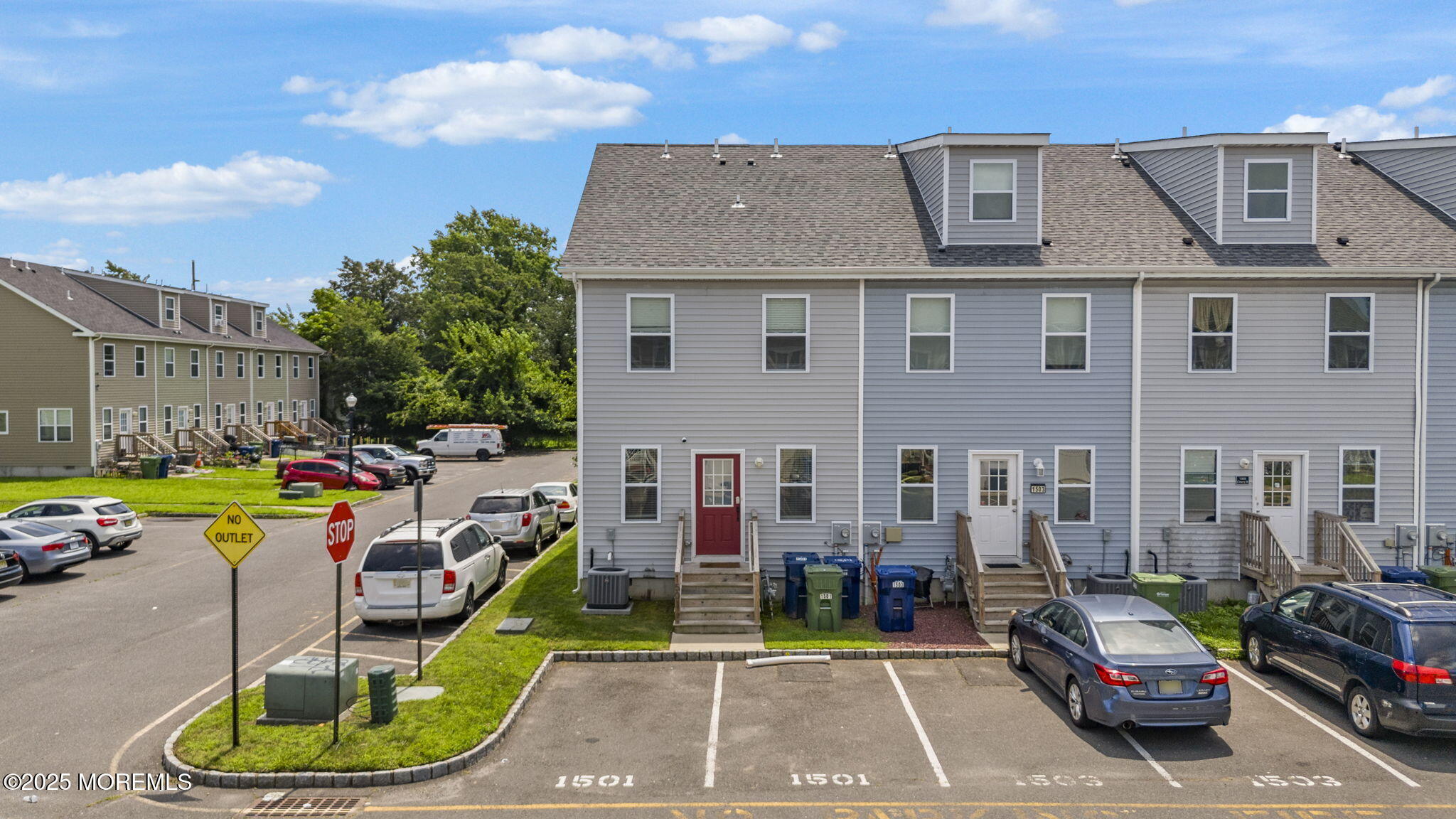 1501 Cherry Lane Image 3