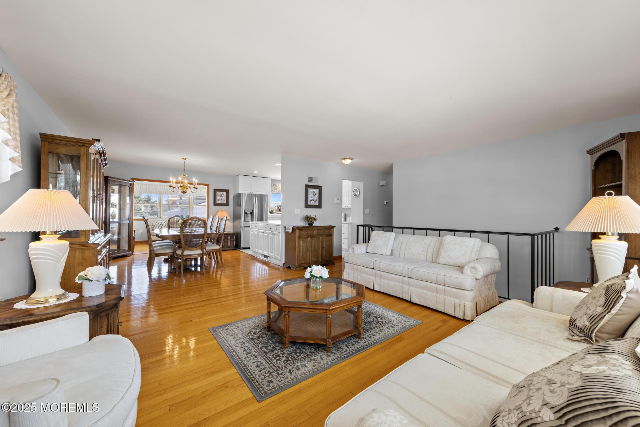 17 J Street Image 5