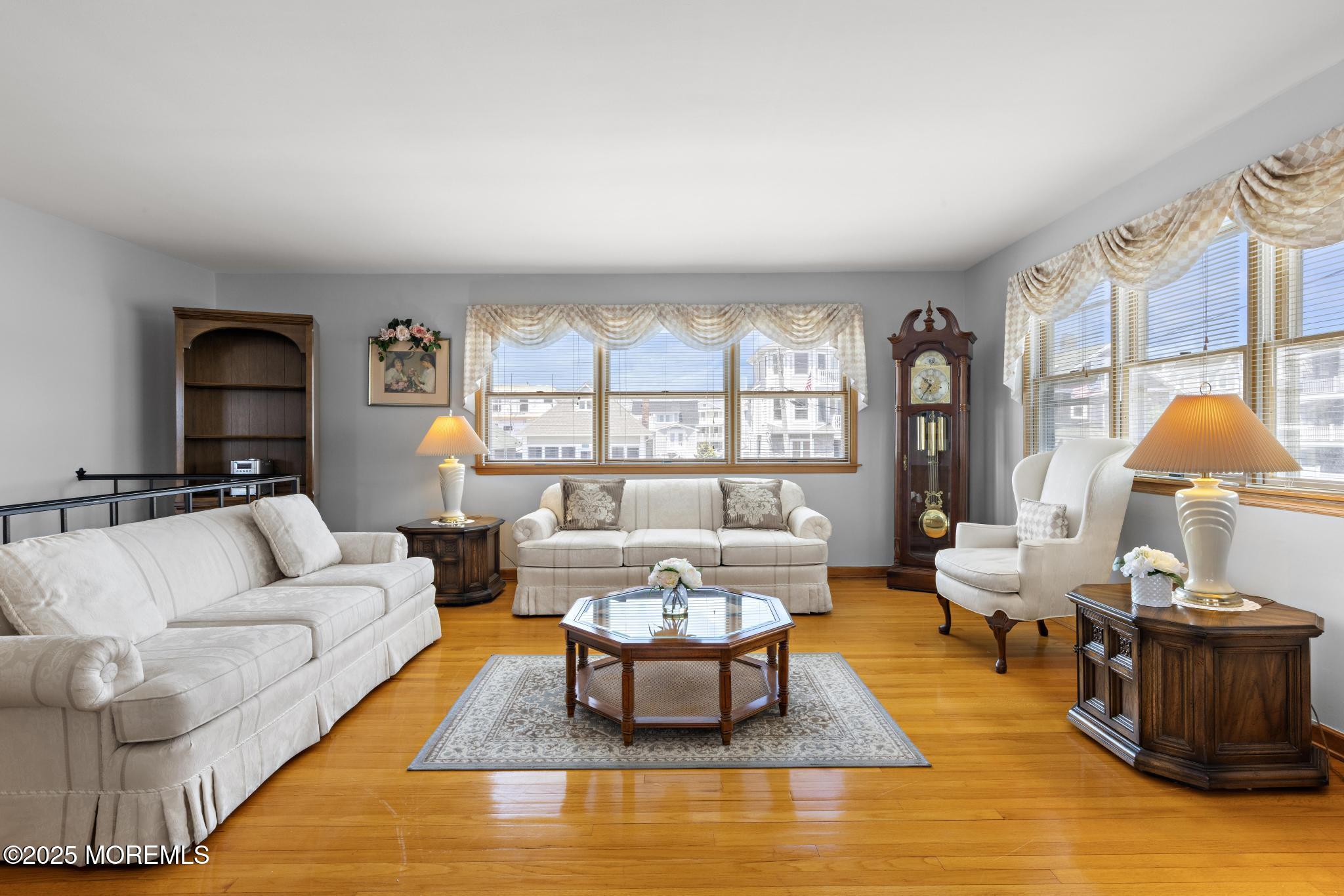 17 J Street Image 4