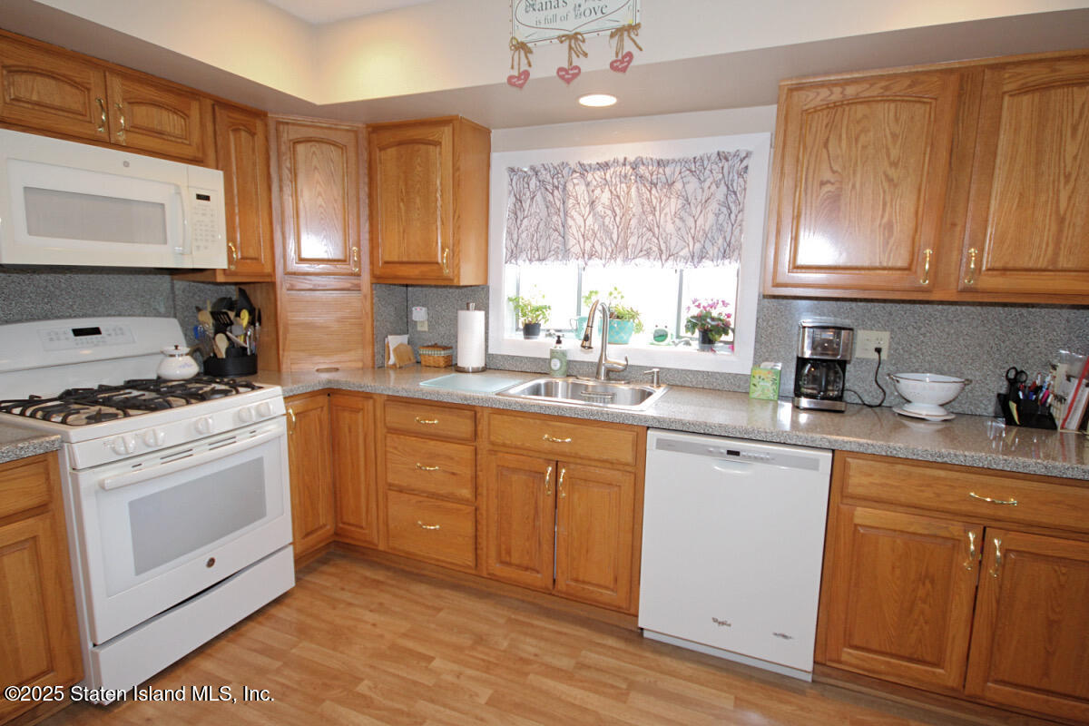 169 Lamoka Avenue, Staten Island, NY, 10308 image 21