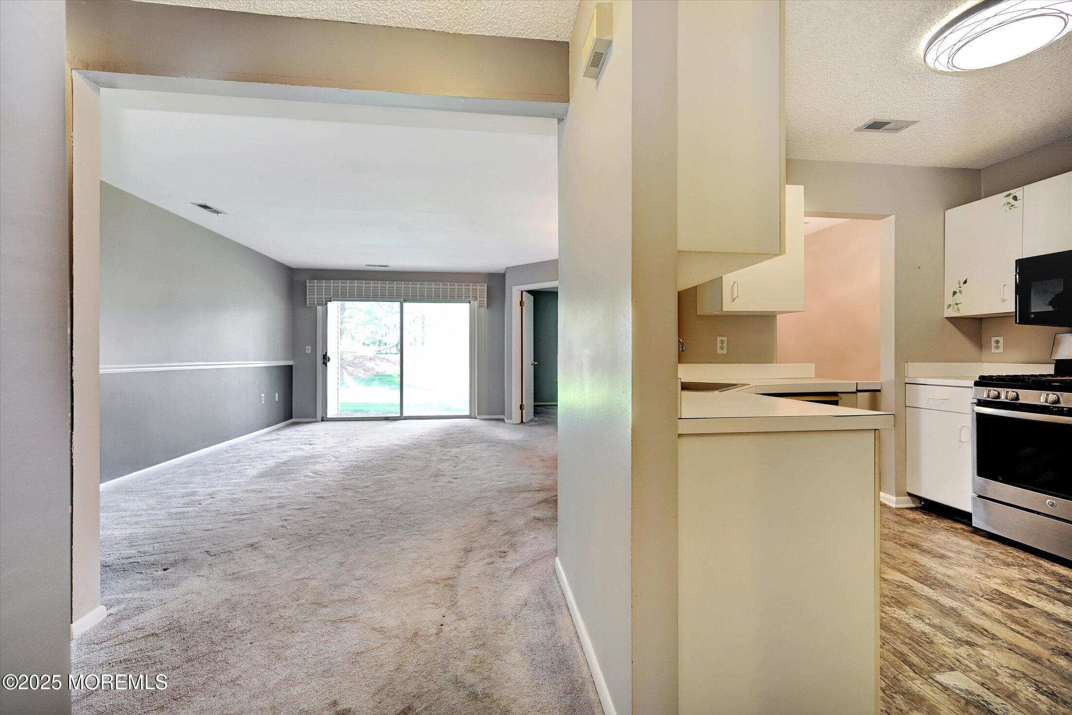 175 Forsythia Lane Image 5