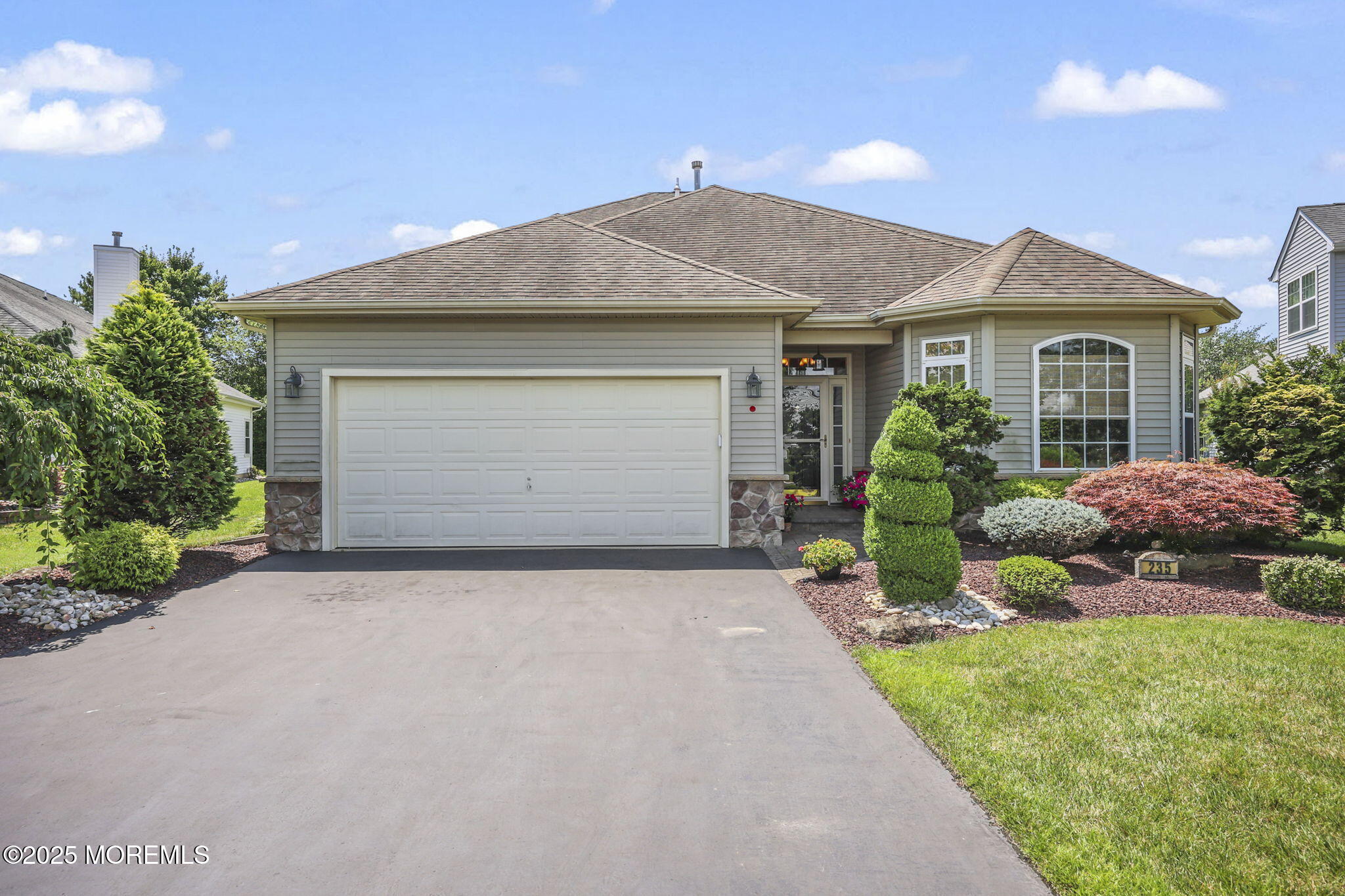 235 Valencia Drive, Monroe, NJ, 08831
