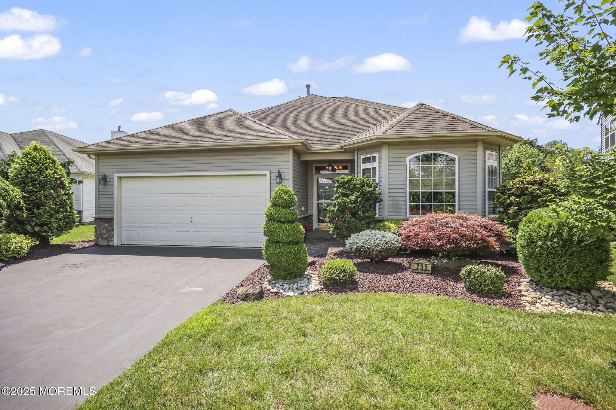 235 Valencia Drive Image 2
