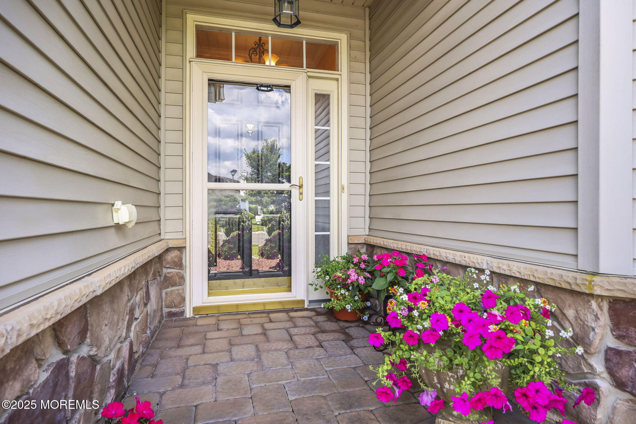 235 Valencia Drive Image 3